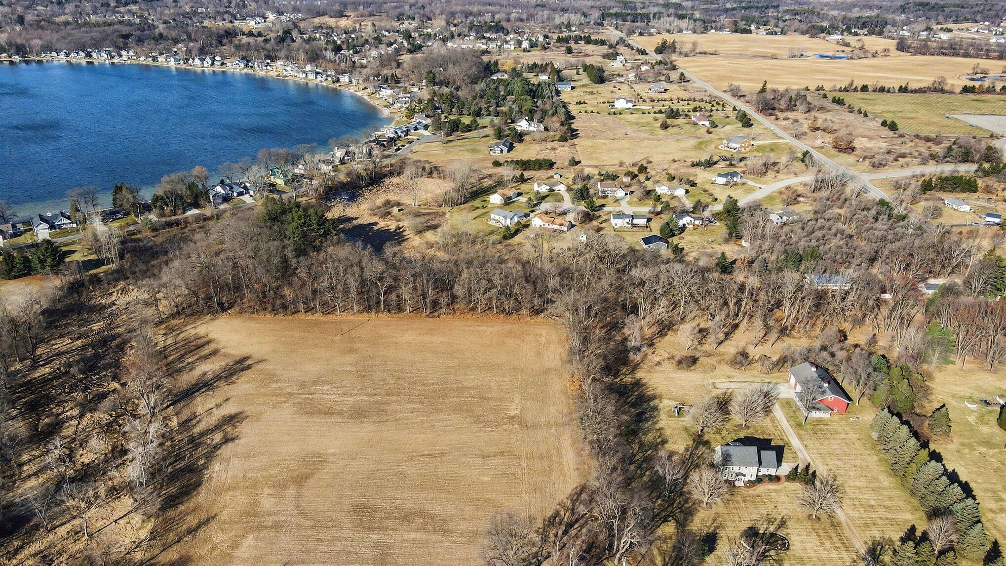 8696 9 Mile Road NE Rockford MI 49341