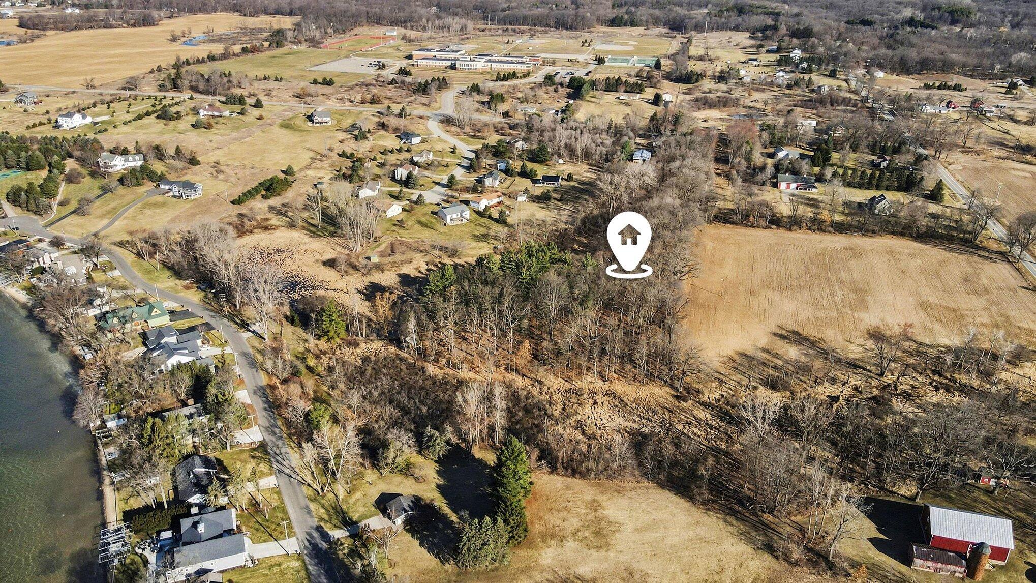 8696 9 Mile Road NE Rockford MI 49341