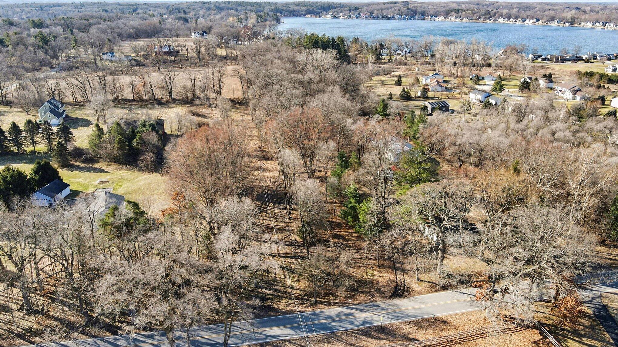 8696 9 Mile Road NE Rockford MI 49341