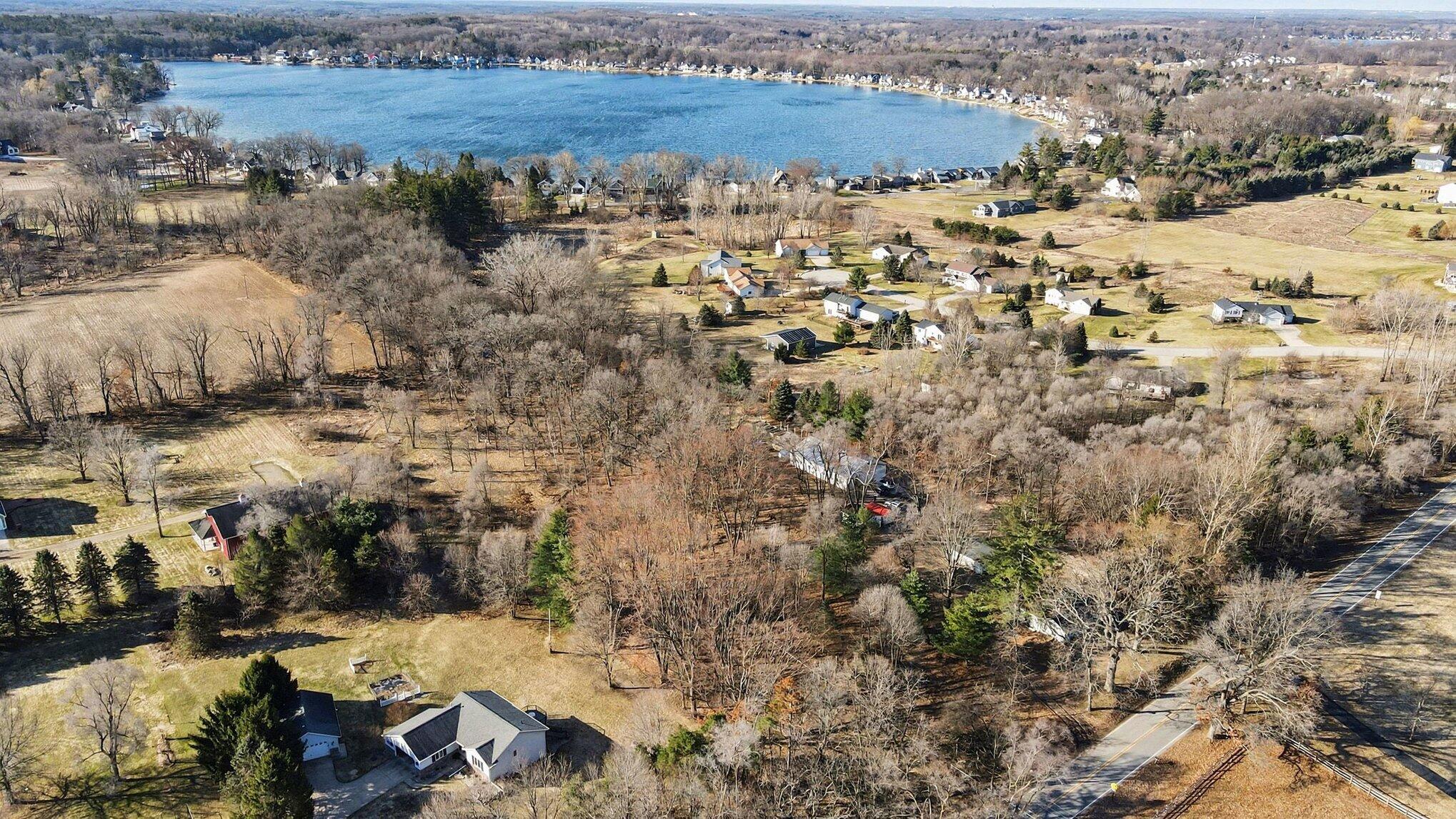 8696 9 Mile Road NE Rockford MI 49341