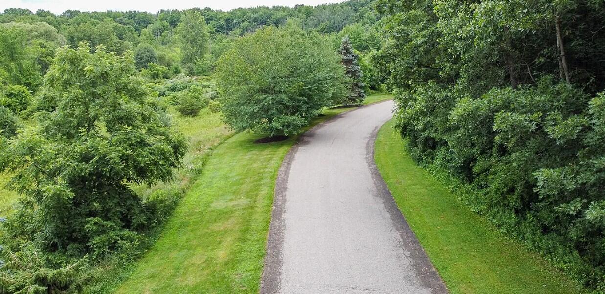 2928 Pickford Drive SE Ada MI 49301
