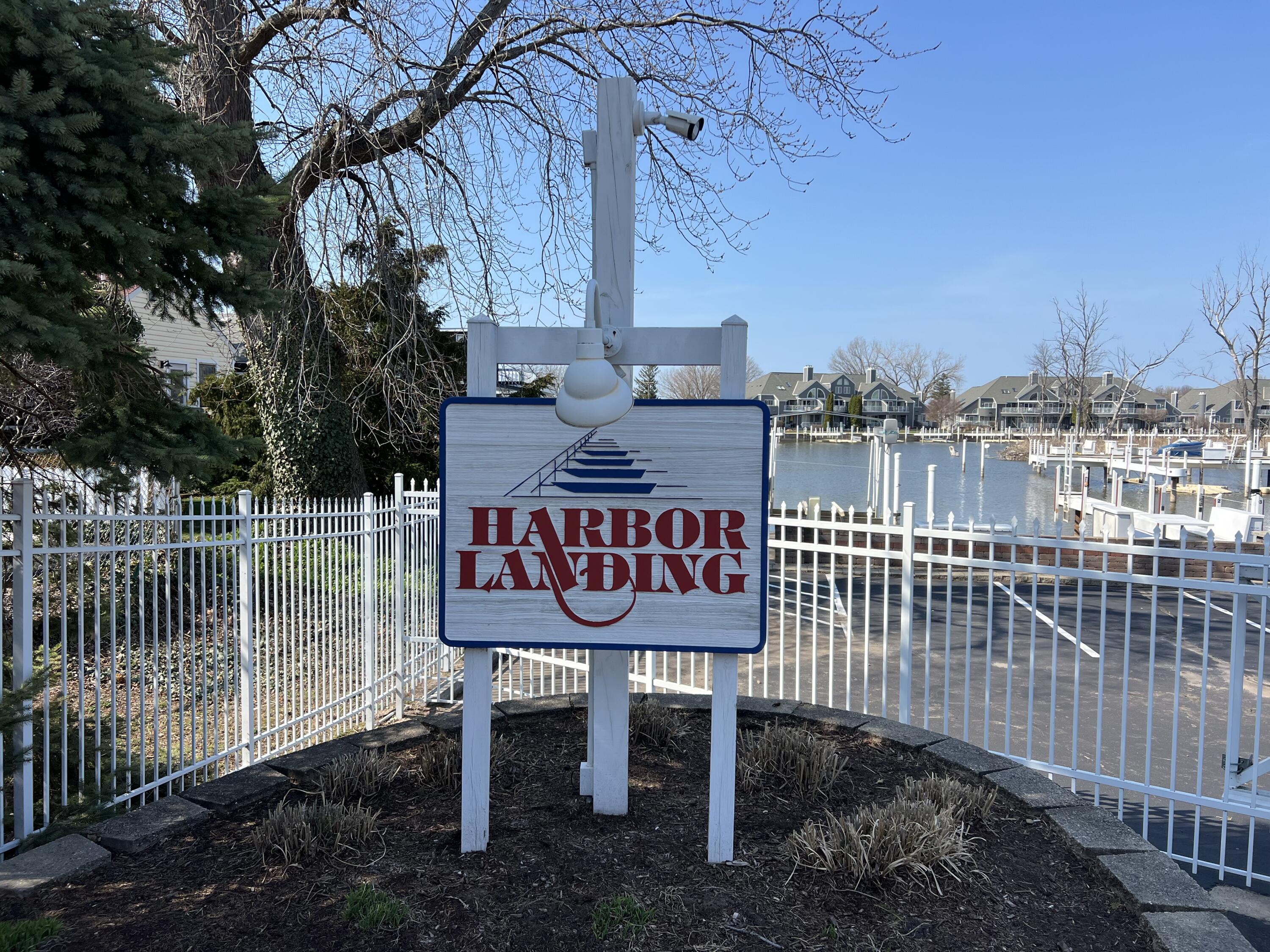 84 Harbor Landing New Buffalo MI 49117
