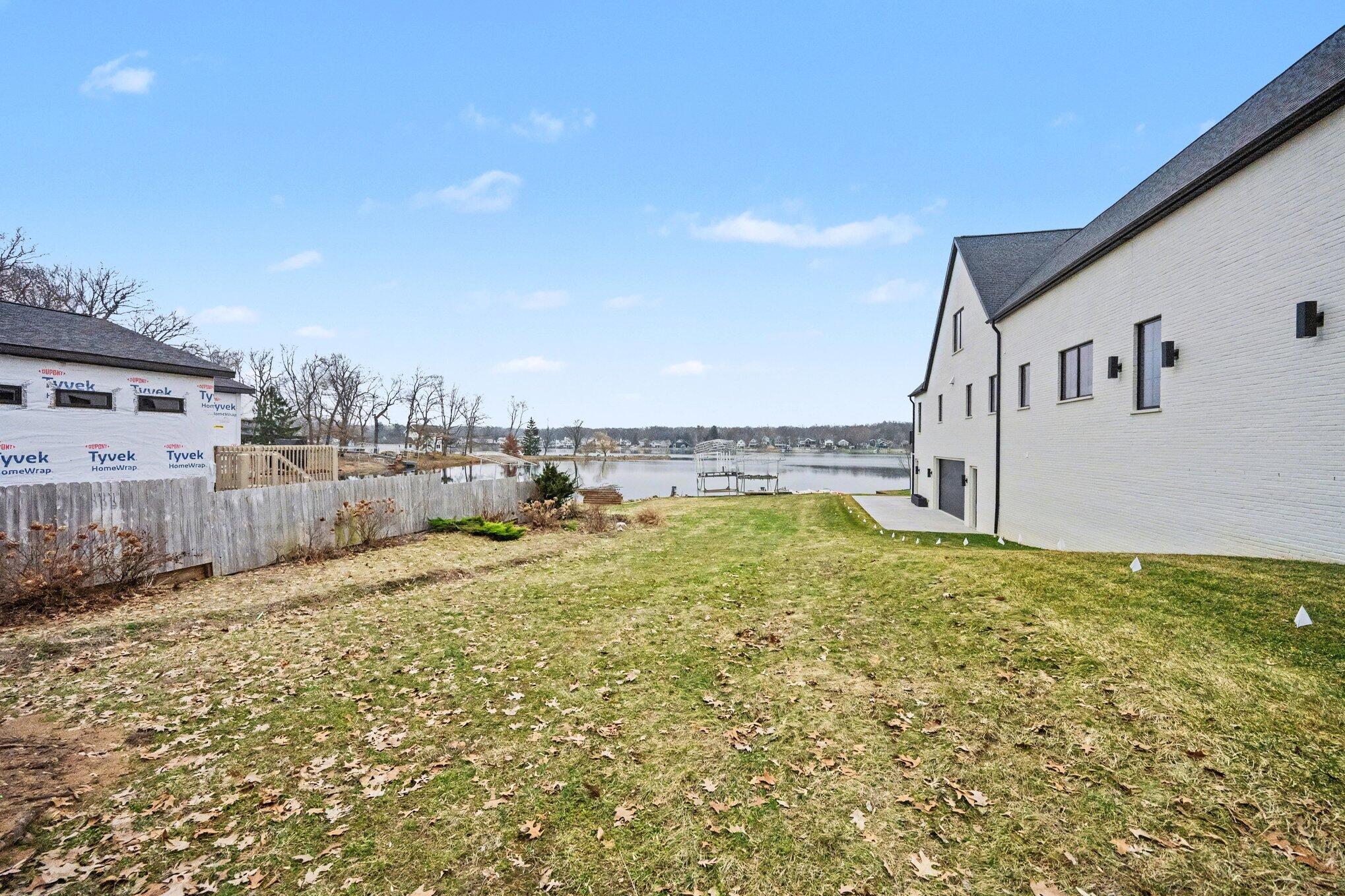 1605 S Crooked Lake Drive Kalamazoo MI 49009