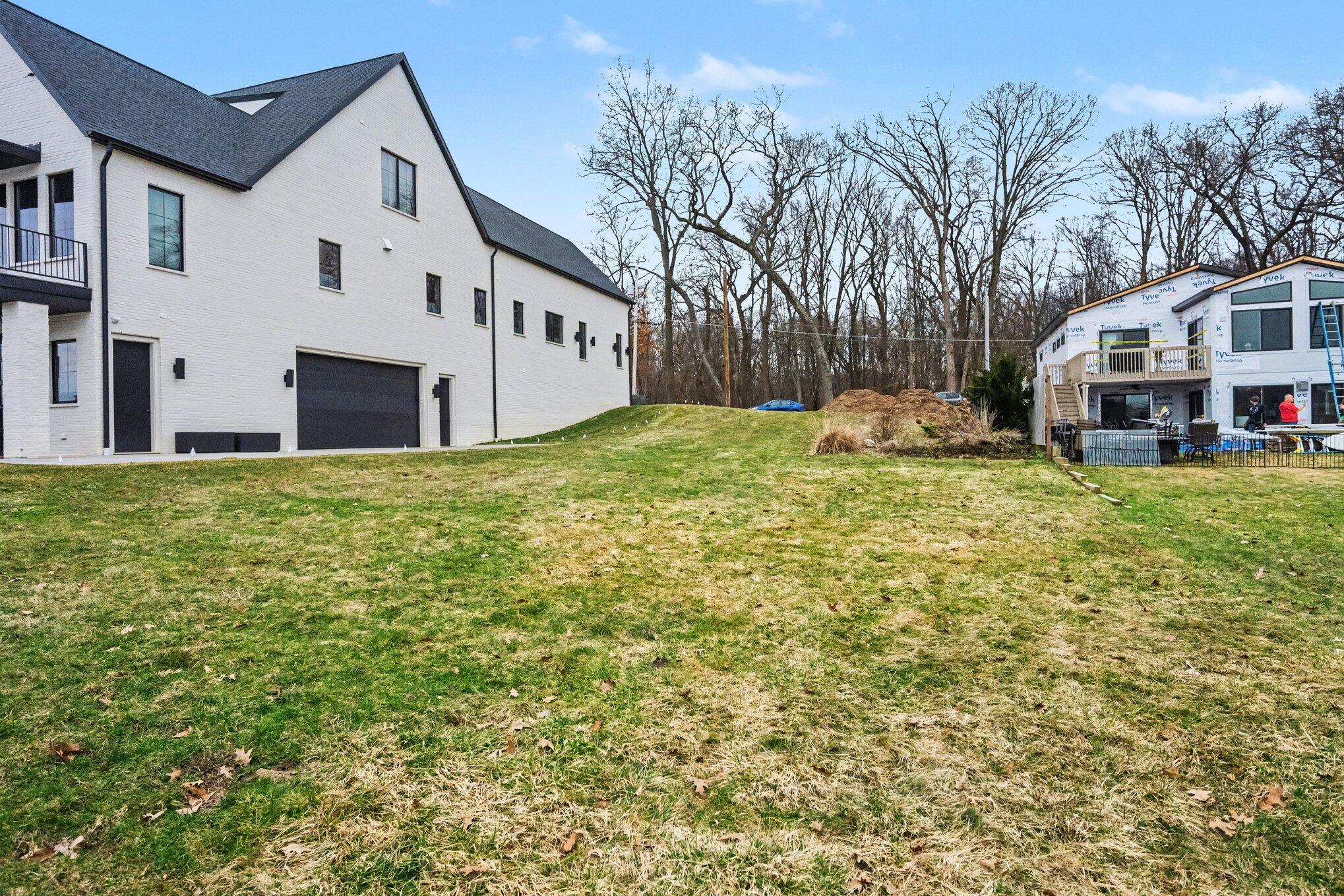 1605 S Crooked Lake Drive Kalamazoo MI 49009