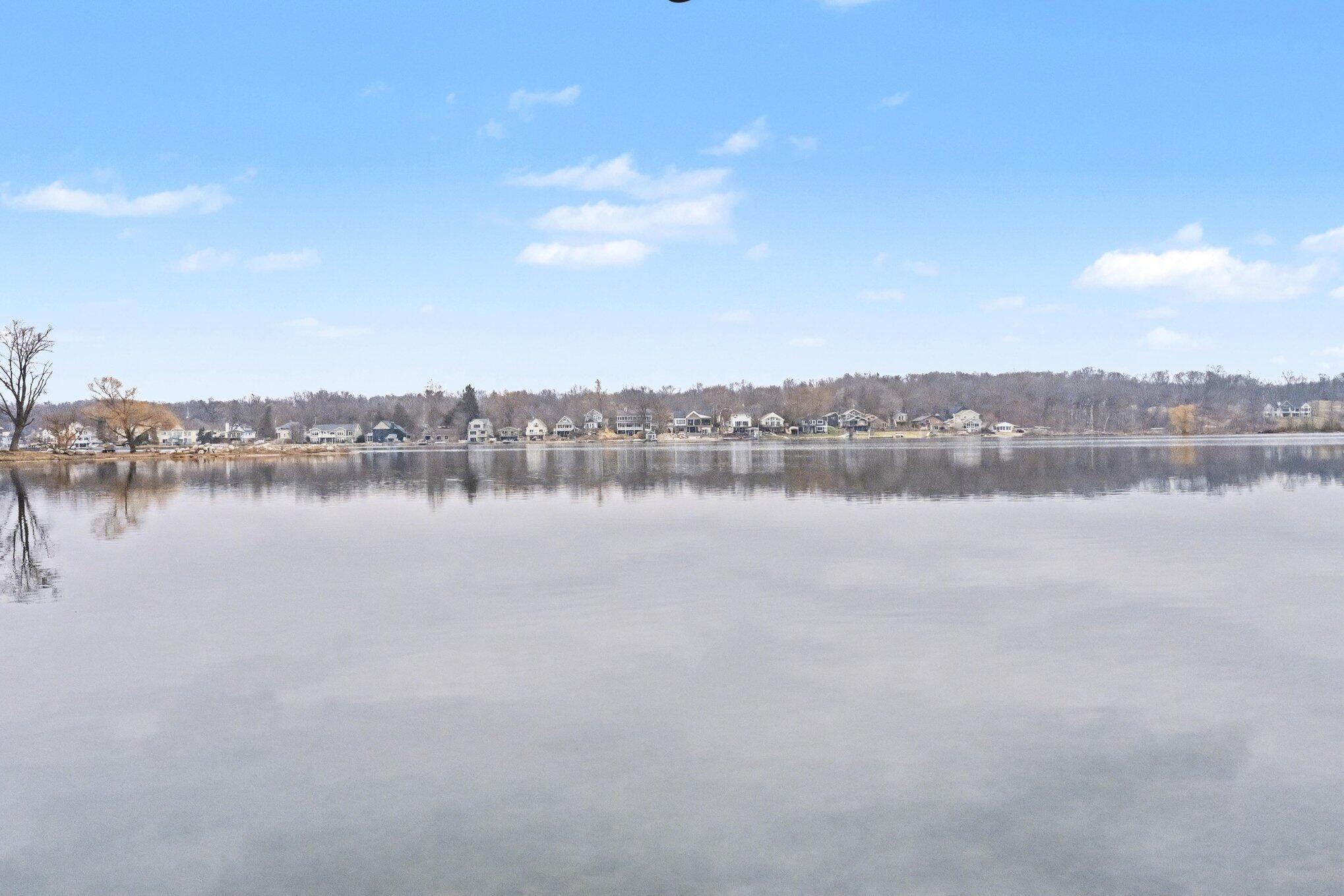 1605 S Crooked Lake Drive Kalamazoo MI 49009