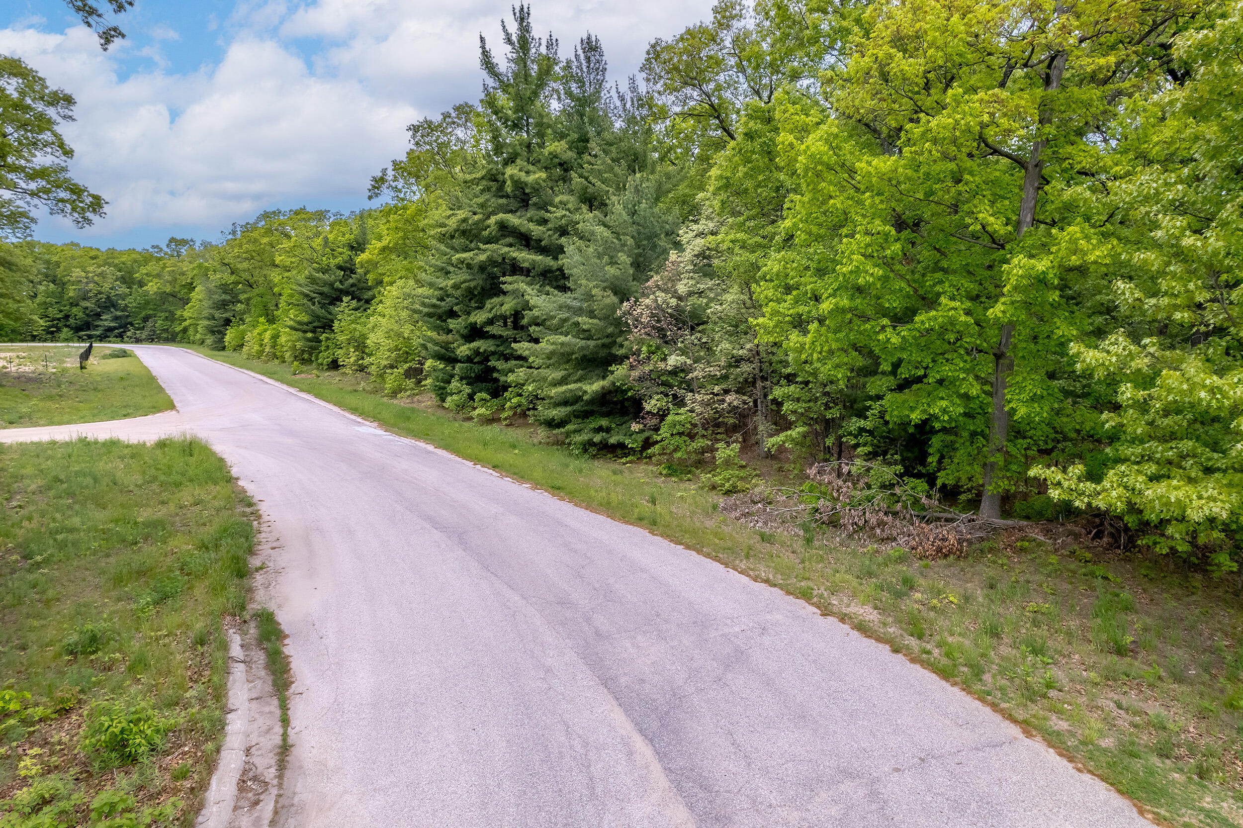 Ville E Evanston Avenue Muskegon MI 49442