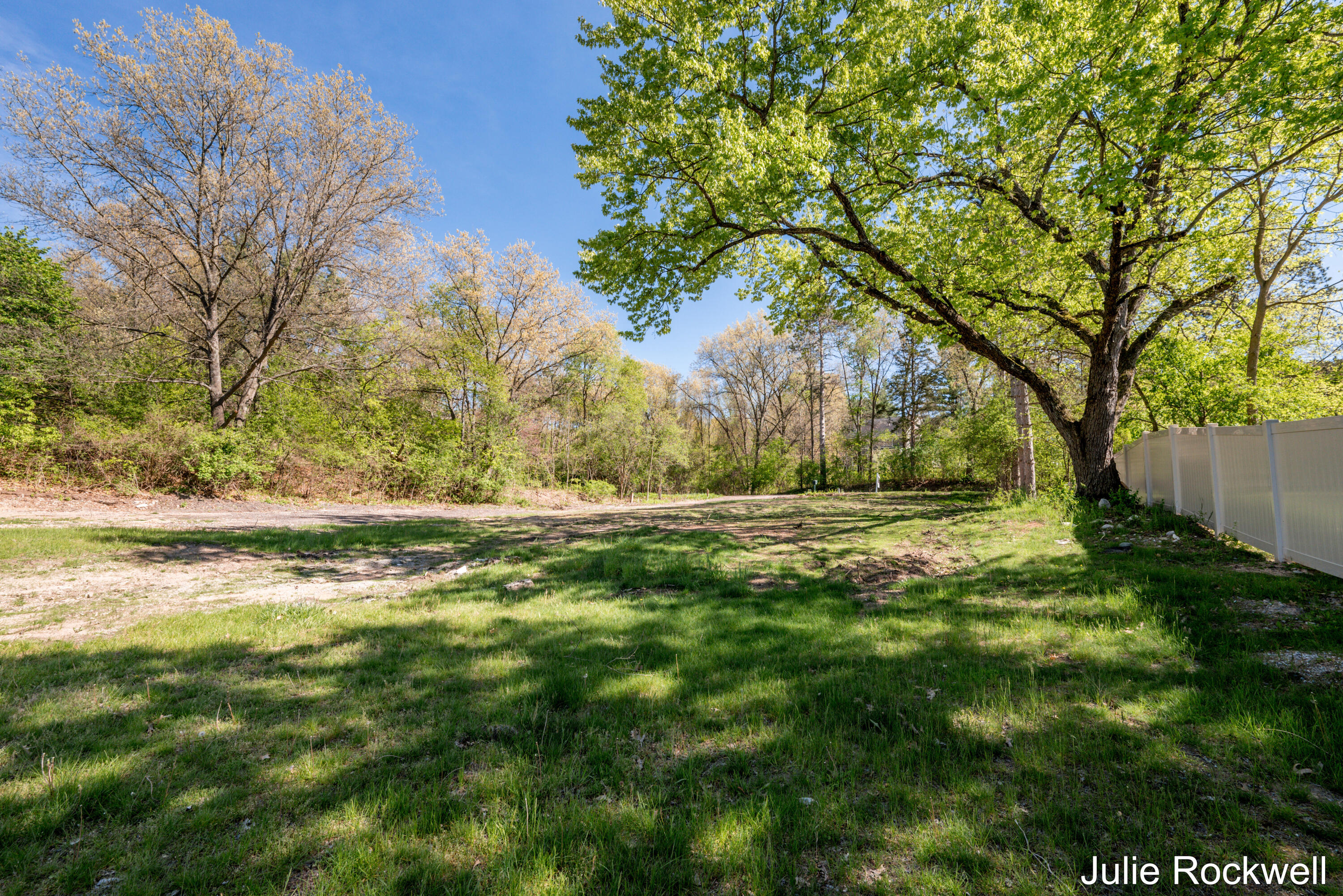 4477 Knapp Court NE Grand Rapids MI 49525