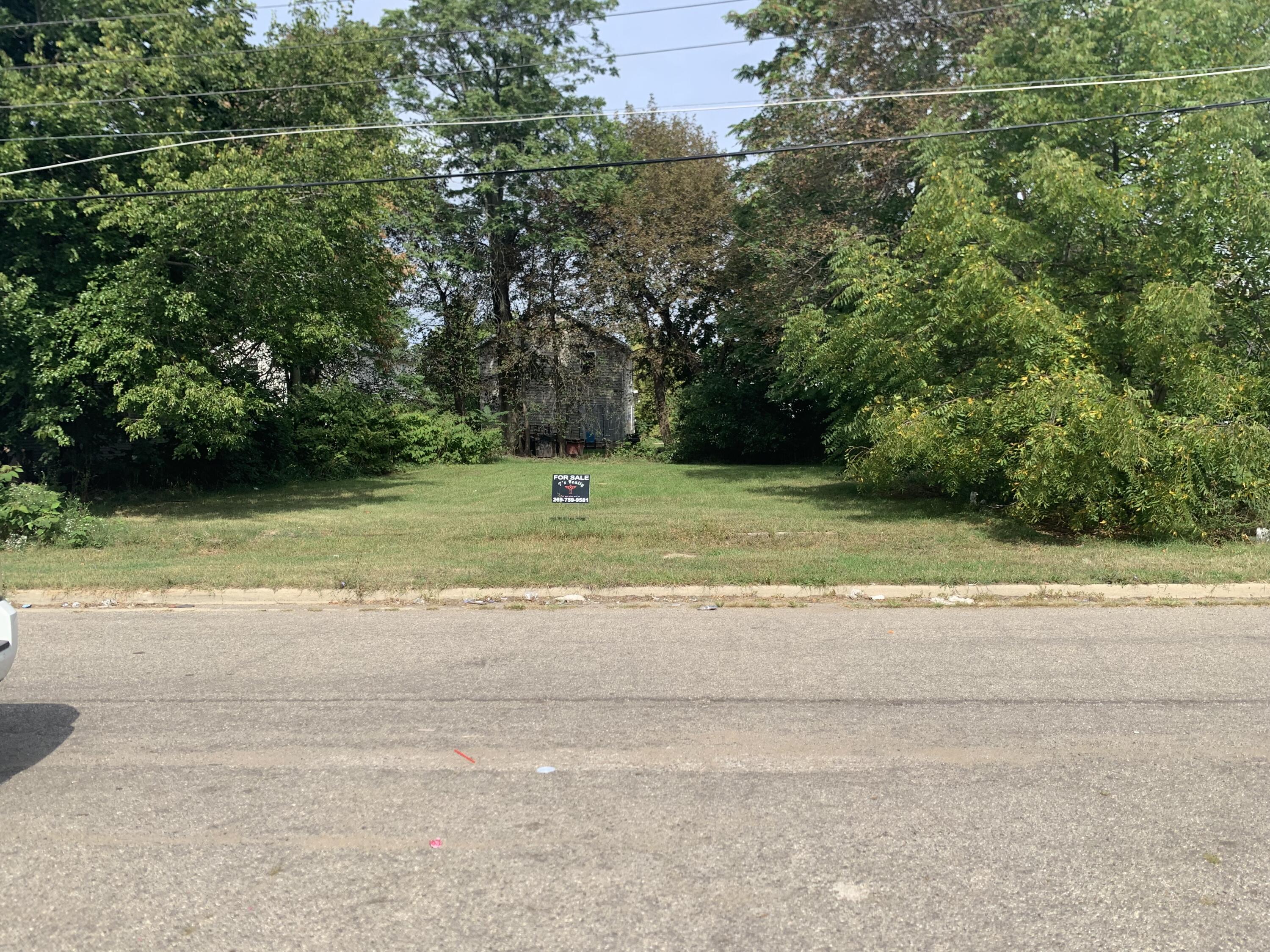 395 Lincoln Street Benton Harbor MI 49022