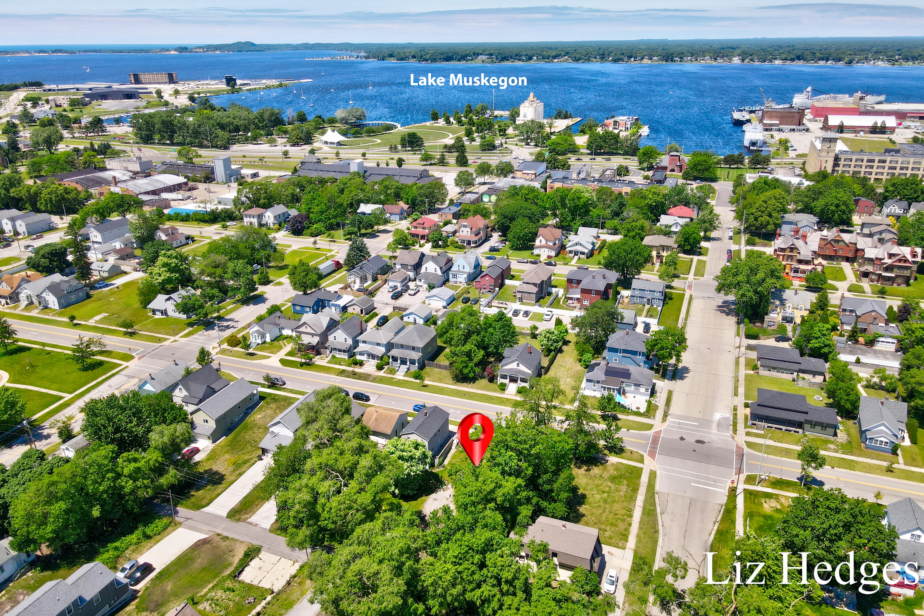 471 W Muskegon Avenue Muskegon MI 49440