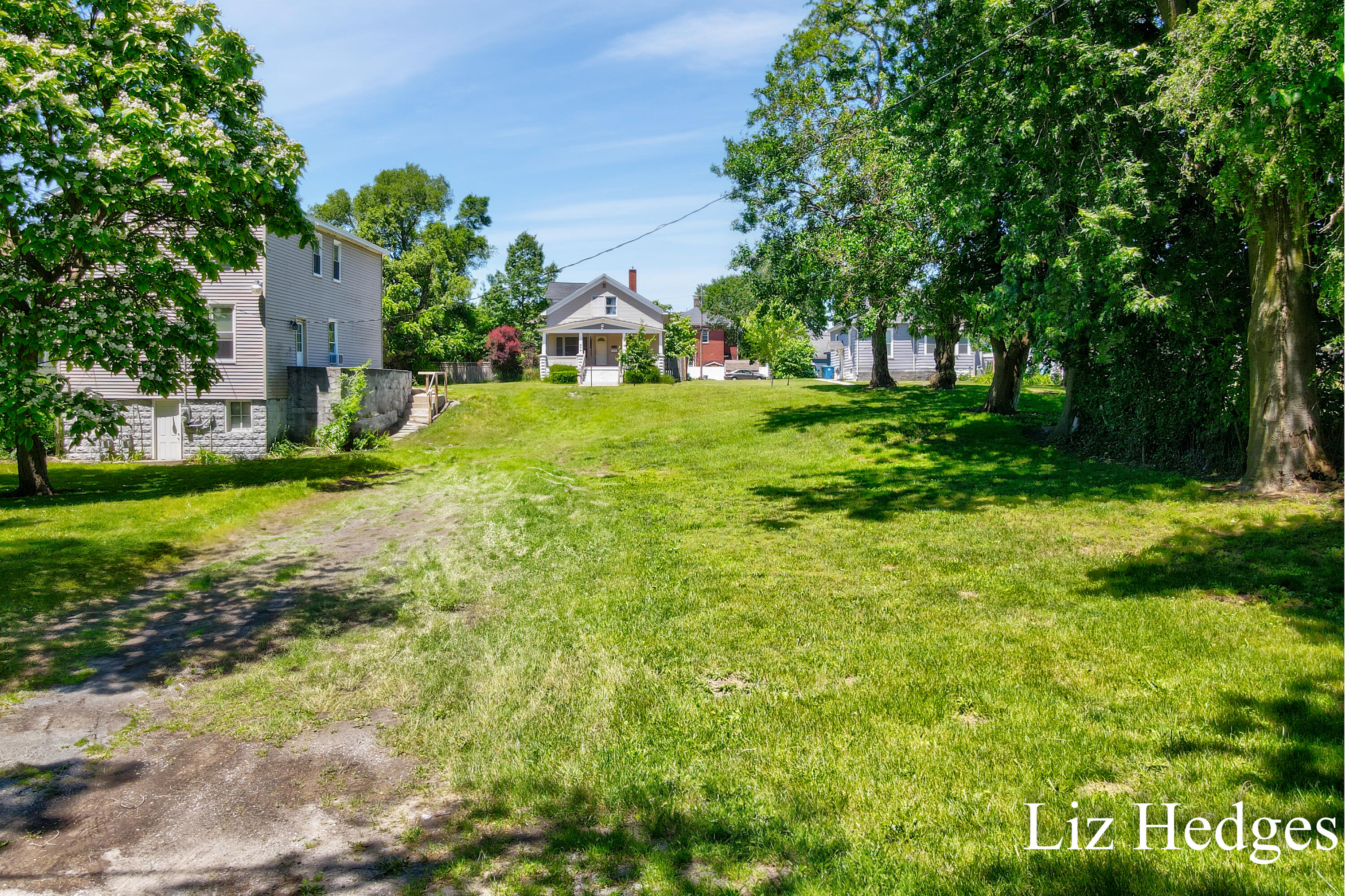 471 W Muskegon Avenue Muskegon MI 49440