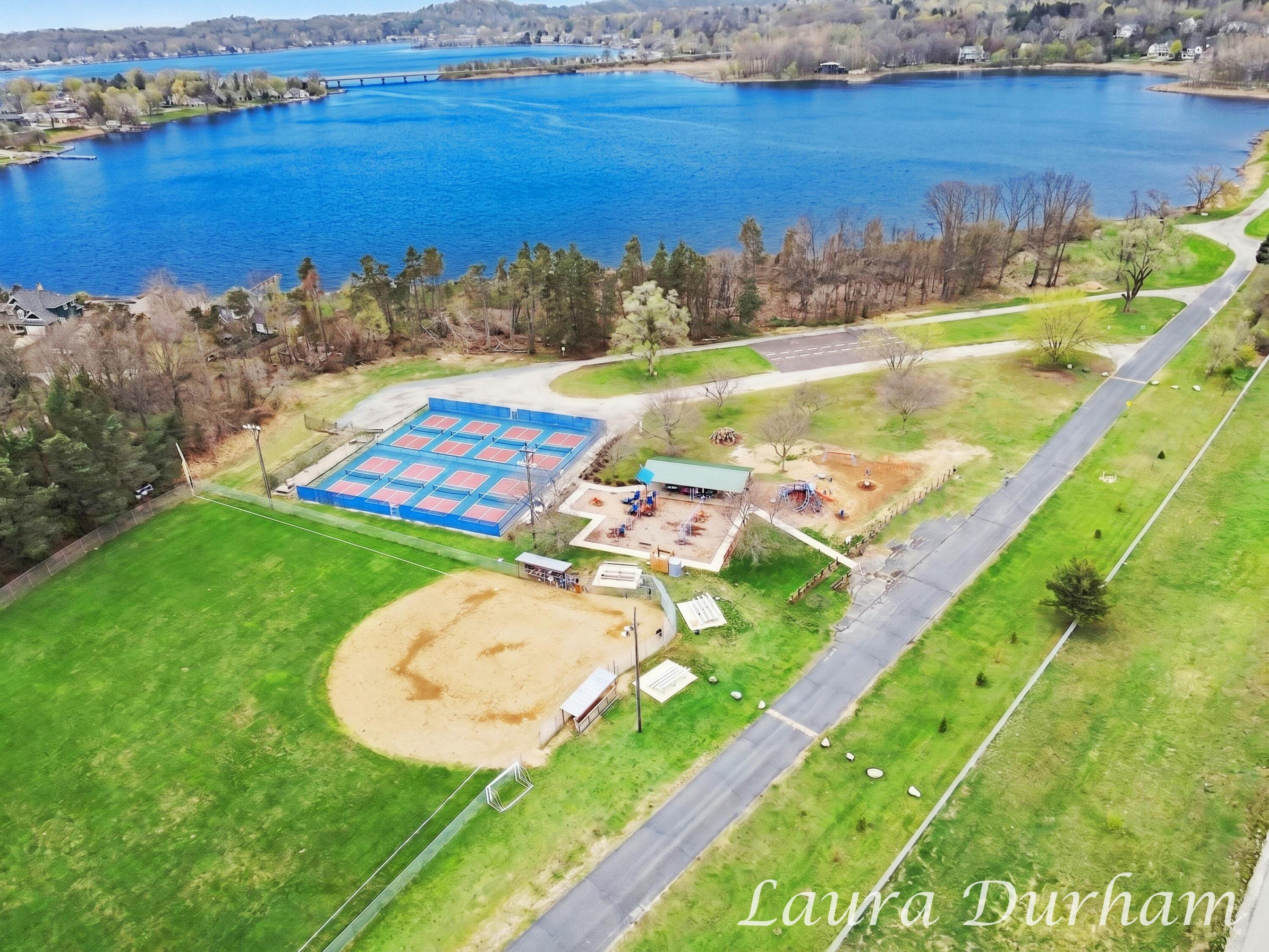 289 Crest Douglas MI 49406