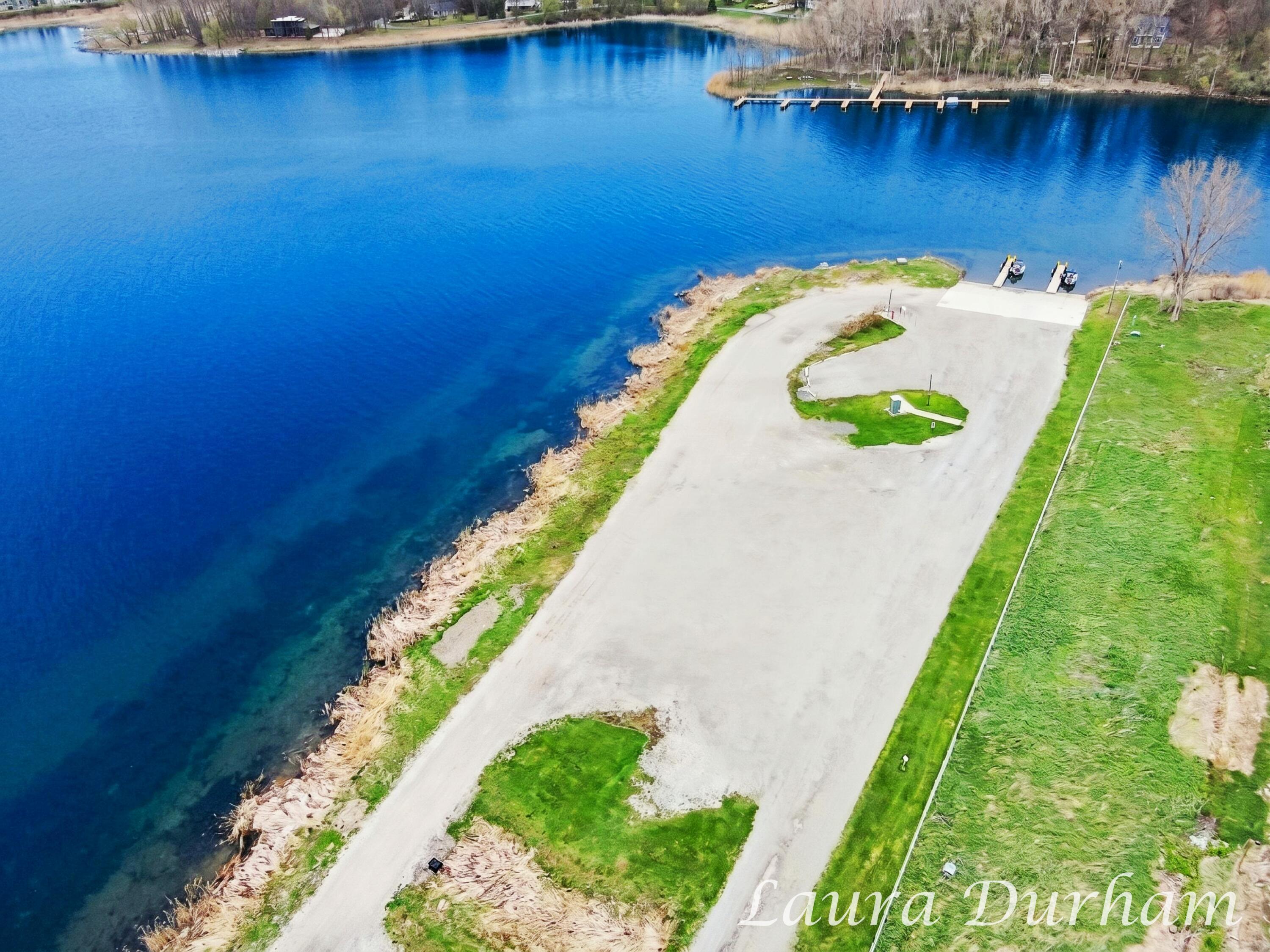 289 Crest Douglas MI 49406