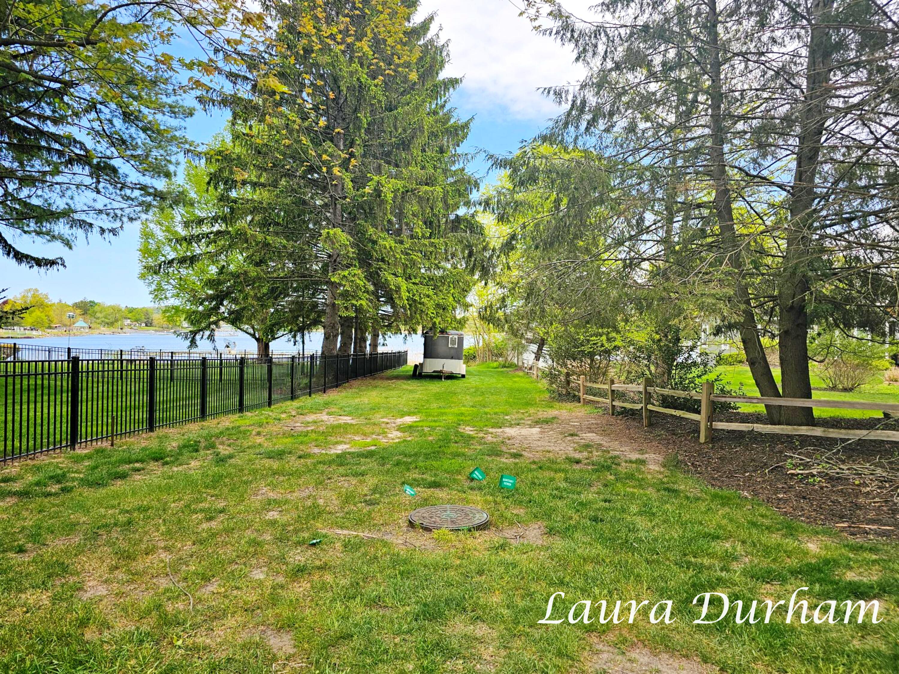 289 Crest Douglas MI 49406