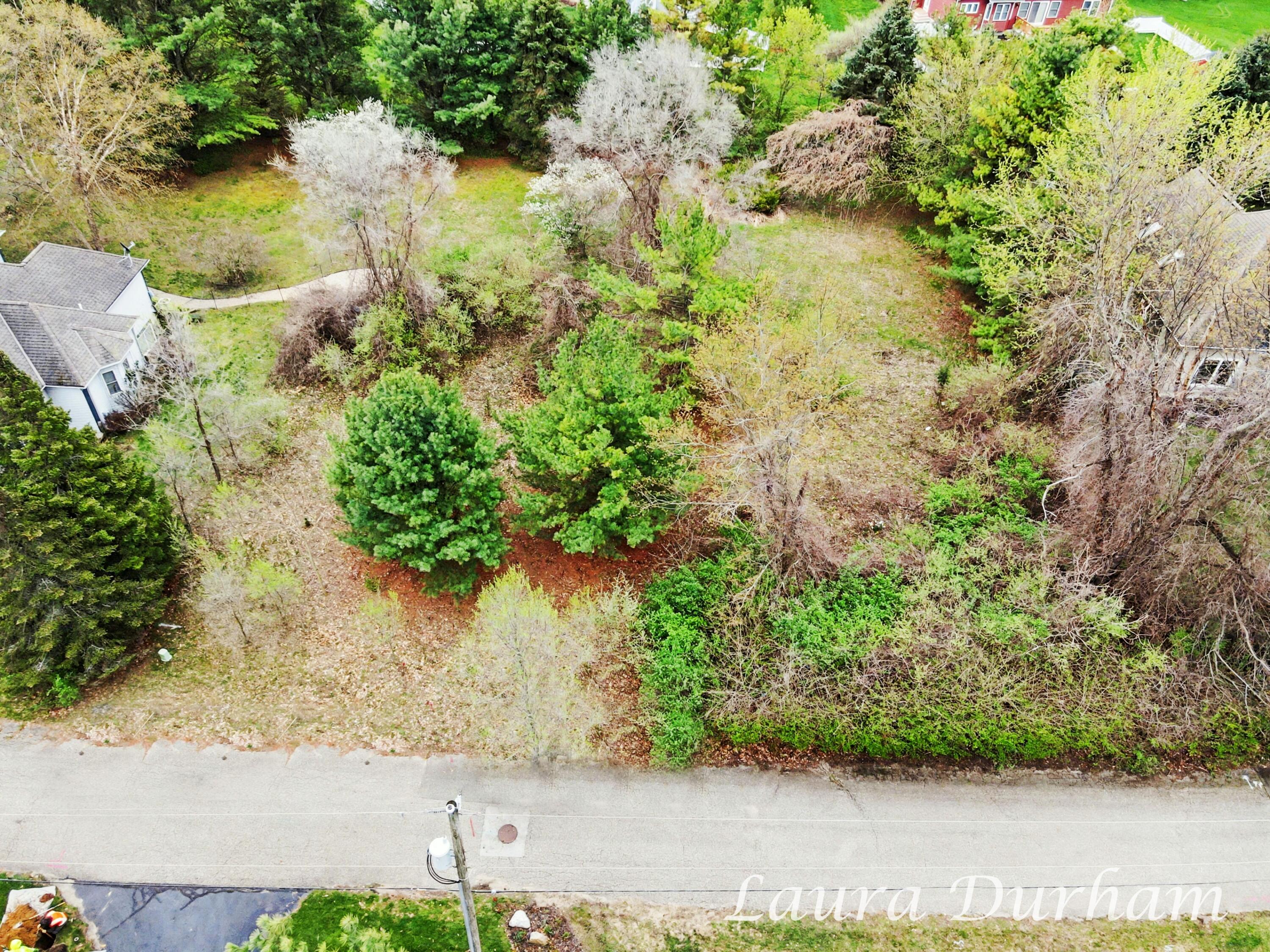 289 Crest Douglas MI 49406