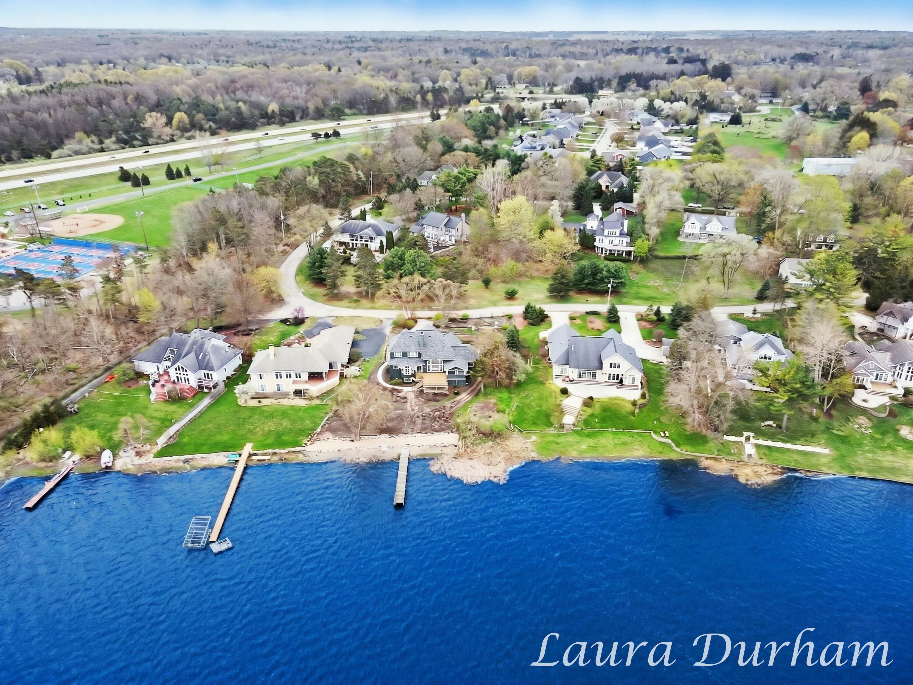 289 Crest Douglas MI 49406