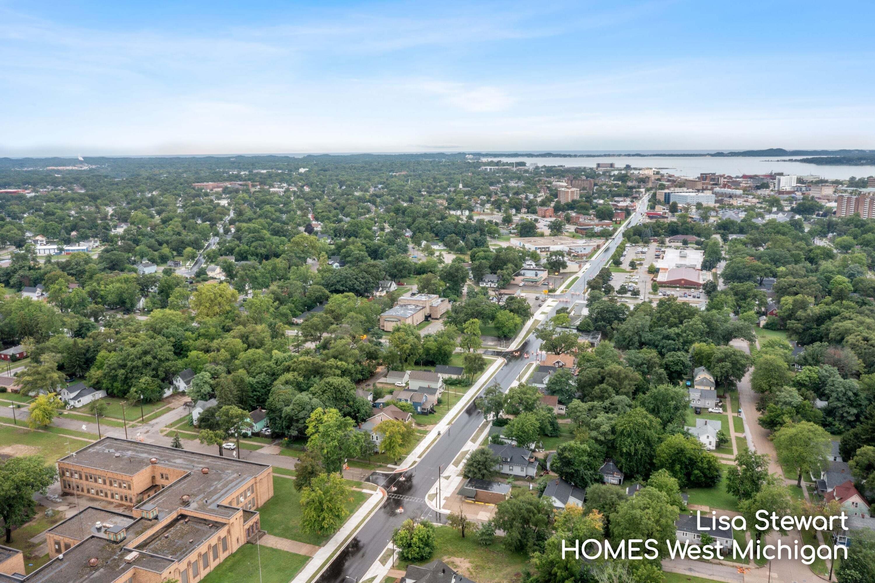 558 E Apple Avenue Muskegon MI 49442