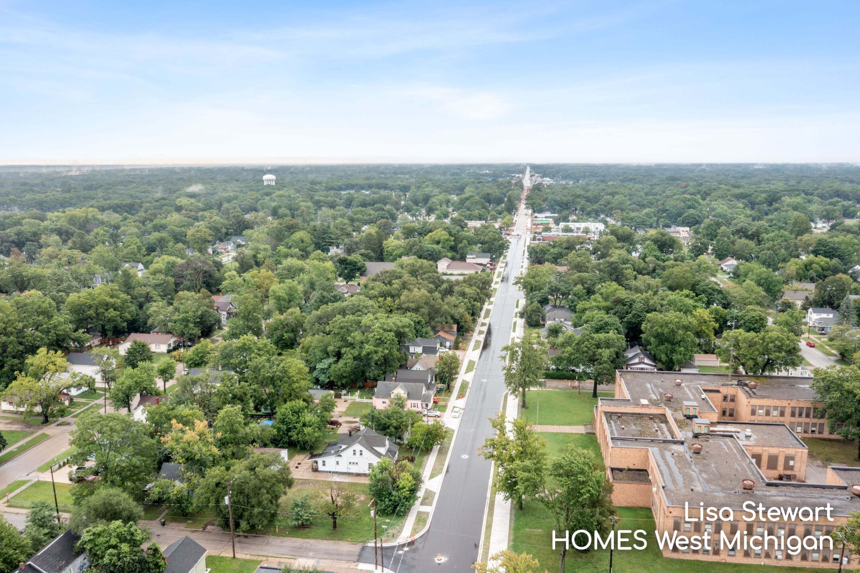 558 E Apple Avenue Muskegon MI 49442