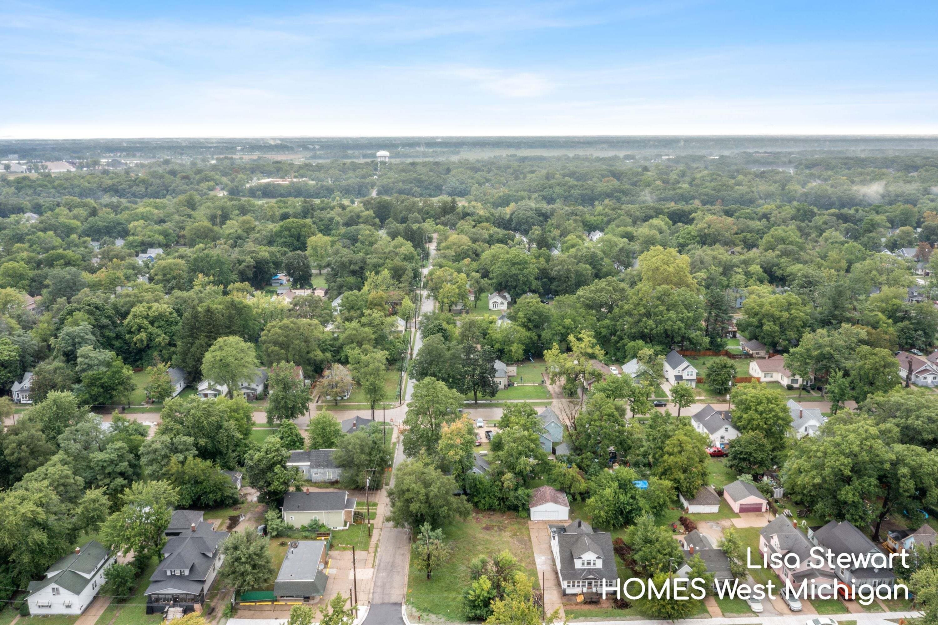 558 E Apple Avenue Muskegon MI 49442