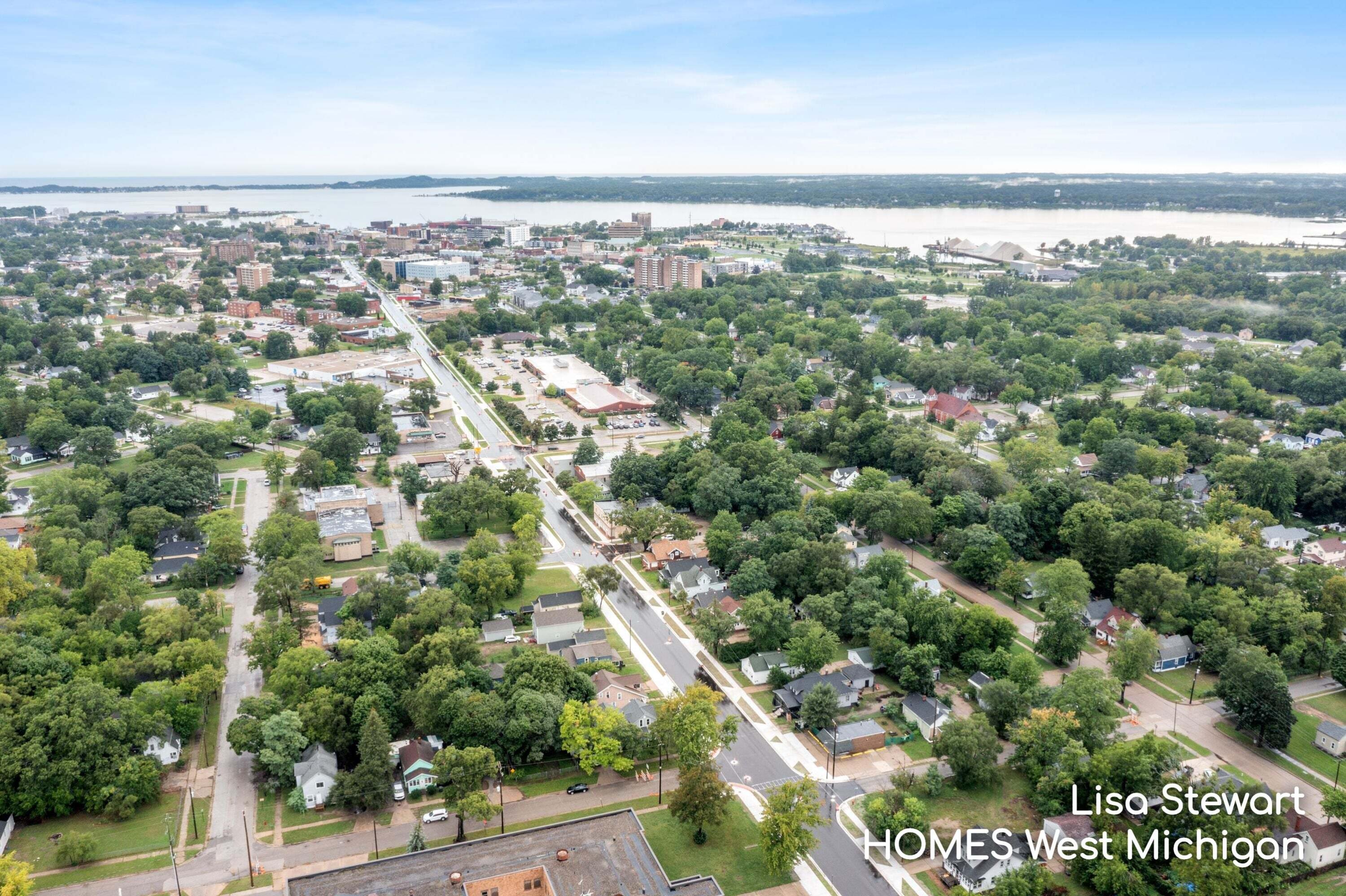 558 E Apple Avenue Muskegon MI 49442