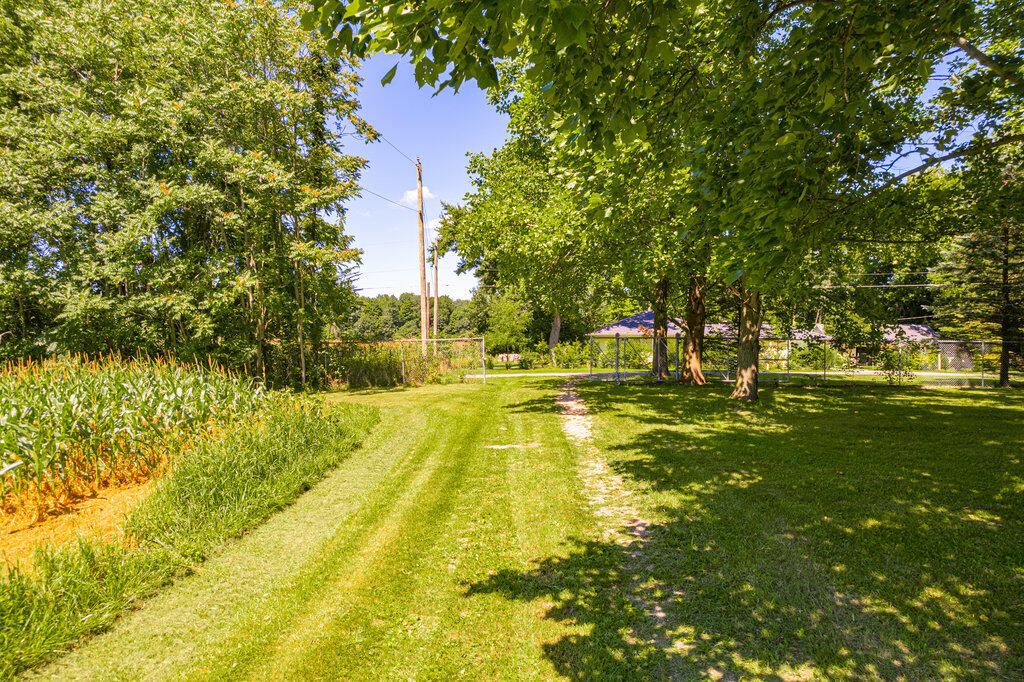 1936 E Clear Lake Road Buchanan MI 49107