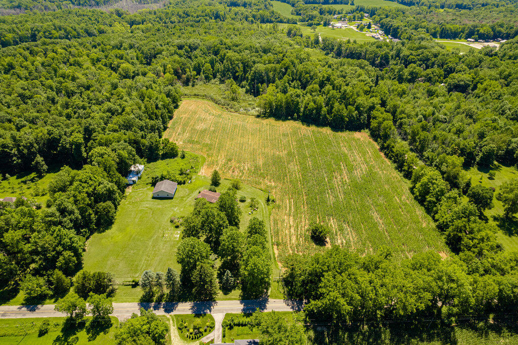 1936 E Clear Lake Road Buchanan MI 49107