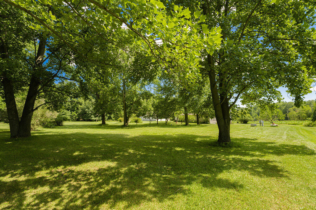 1936 E Clear Lake Road Buchanan MI 49107
