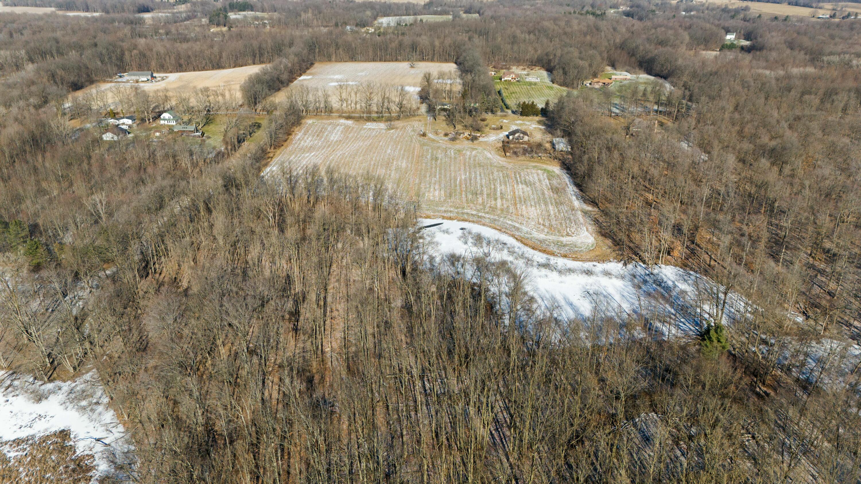 1936 E Clear Lake Road Buchanan MI 49107