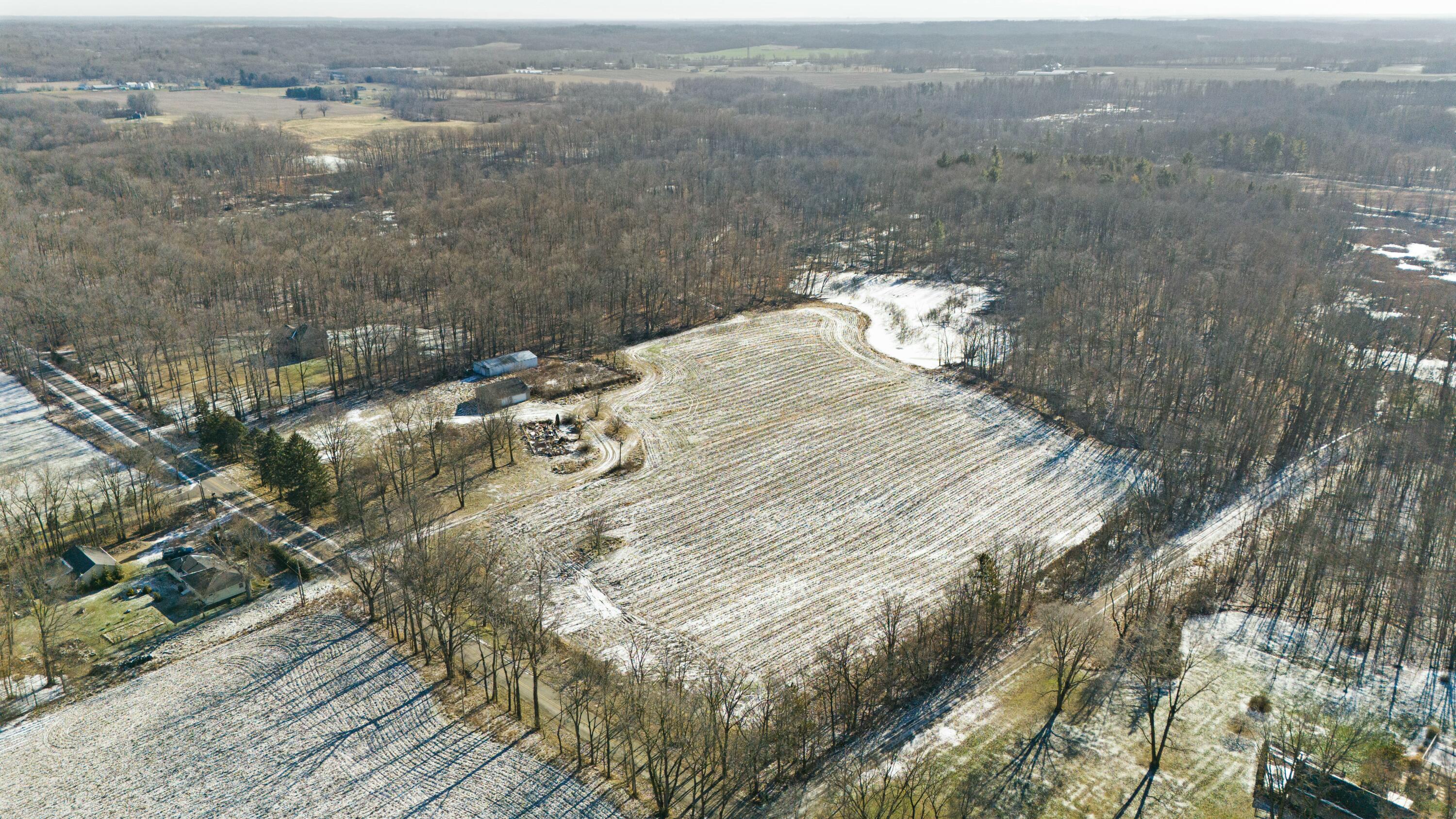 1936 E Clear Lake Road Buchanan MI 49107