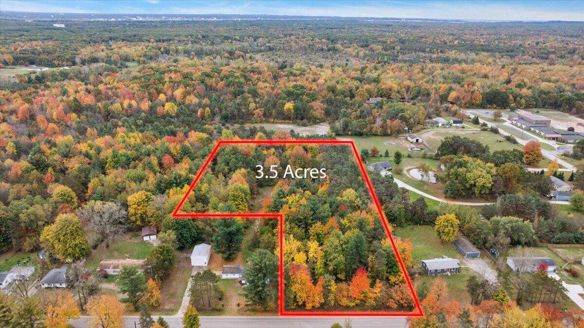 1285 W Mcmillan Road Muskegon MI 49445