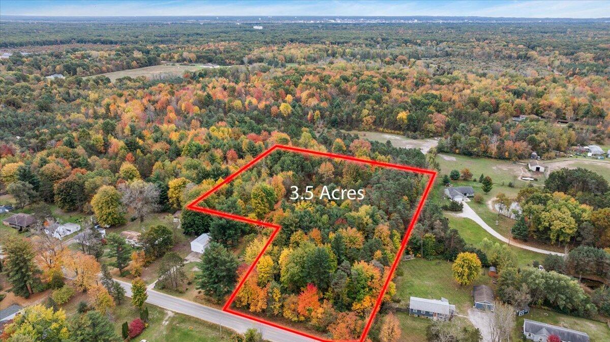 1285 W Mcmillan Road Muskegon MI 49445