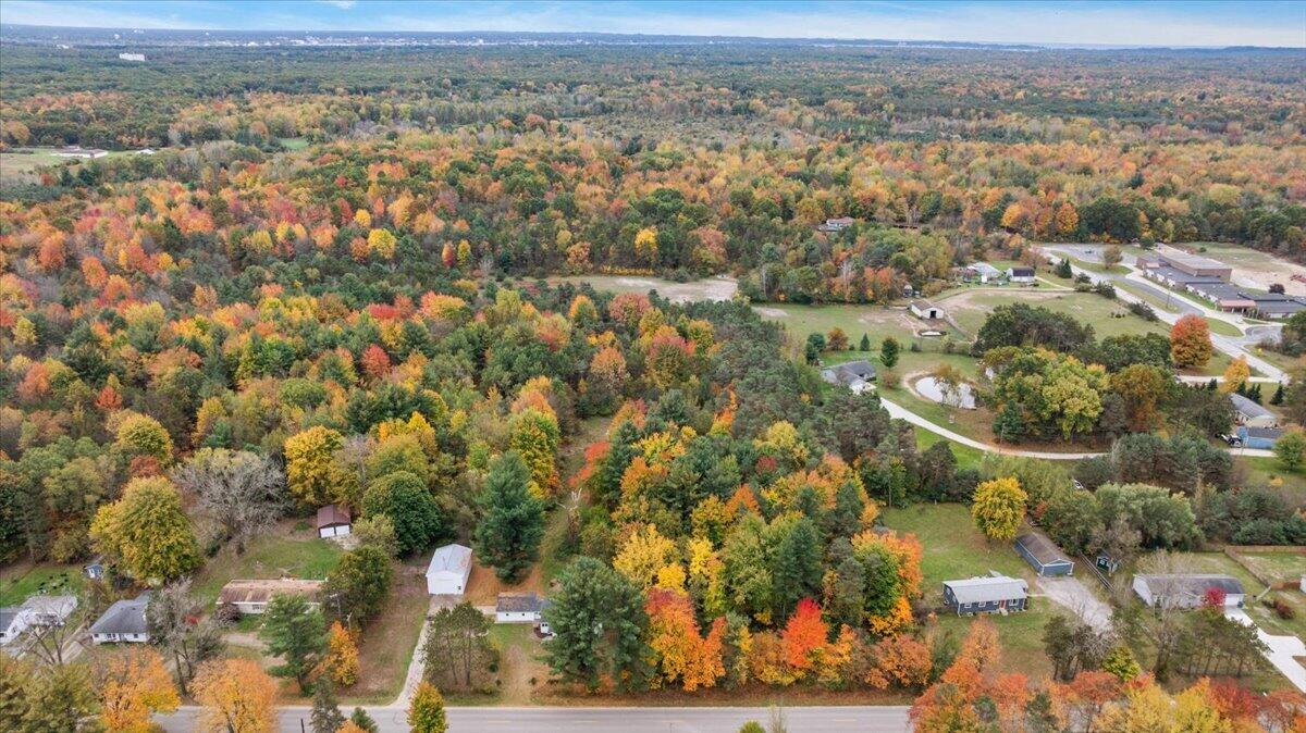 1285 W Mcmillan Road Muskegon MI 49445