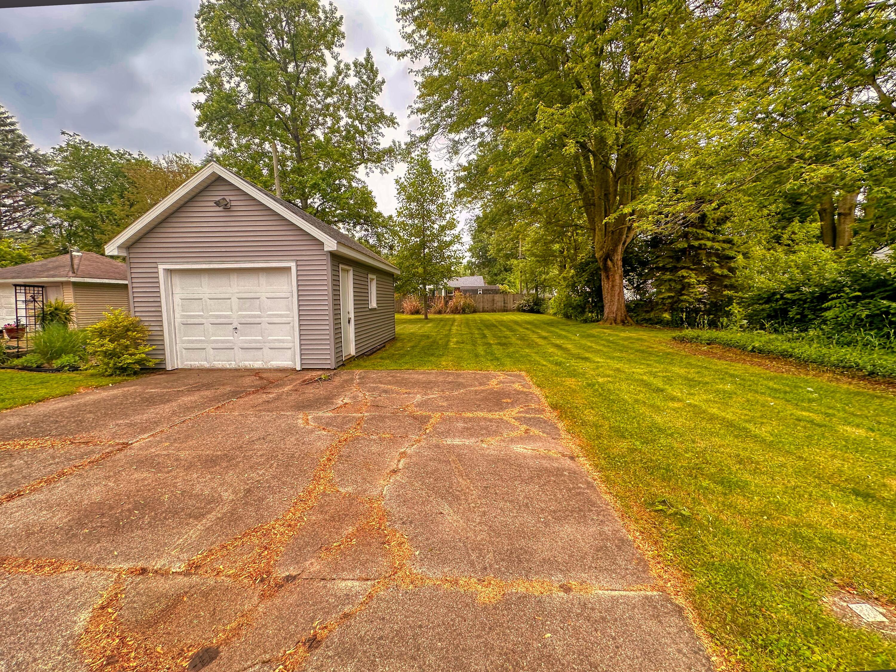 1314 Ferry Street Niles MI 49120