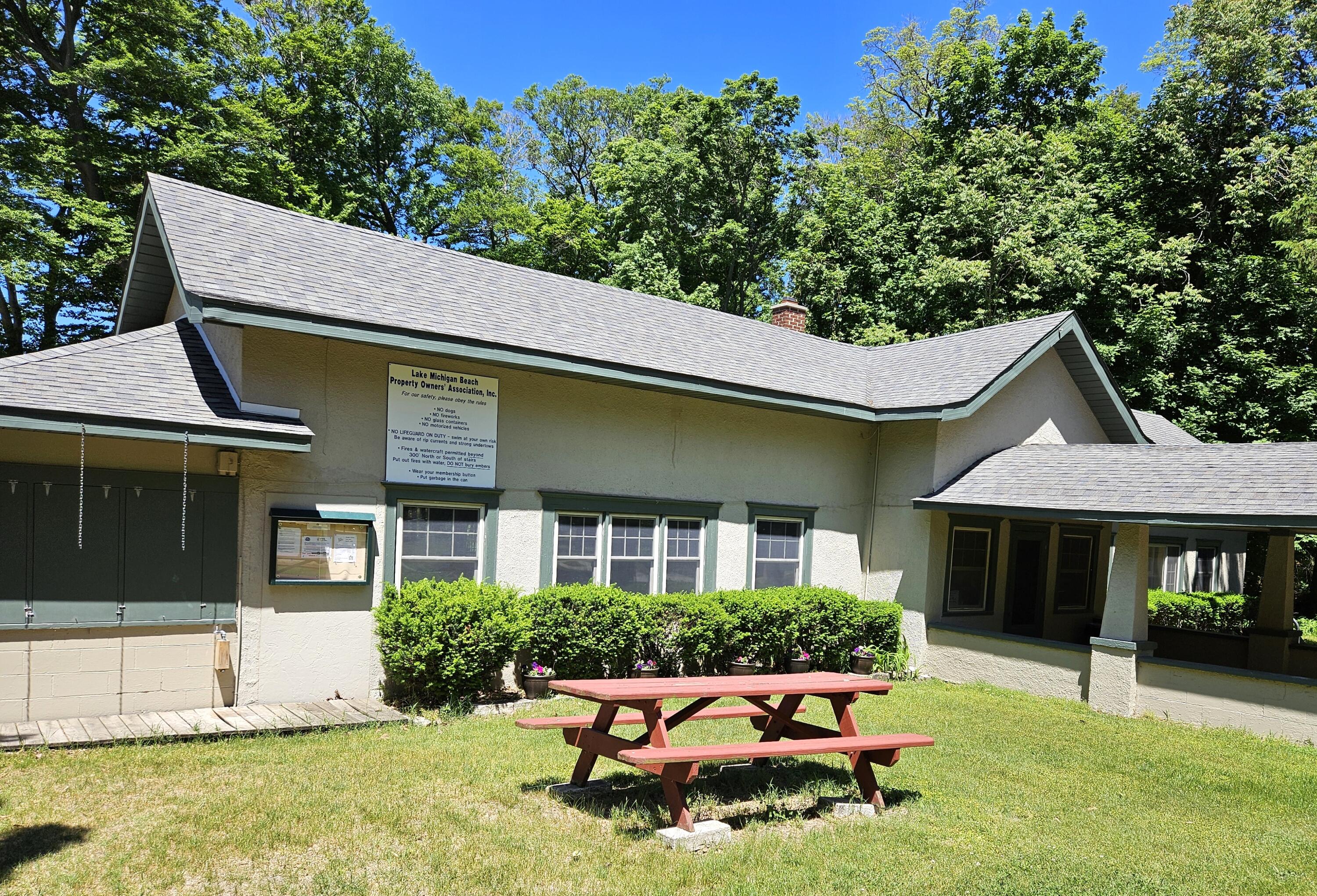 5902 Jefferson Street Coloma MI 49038