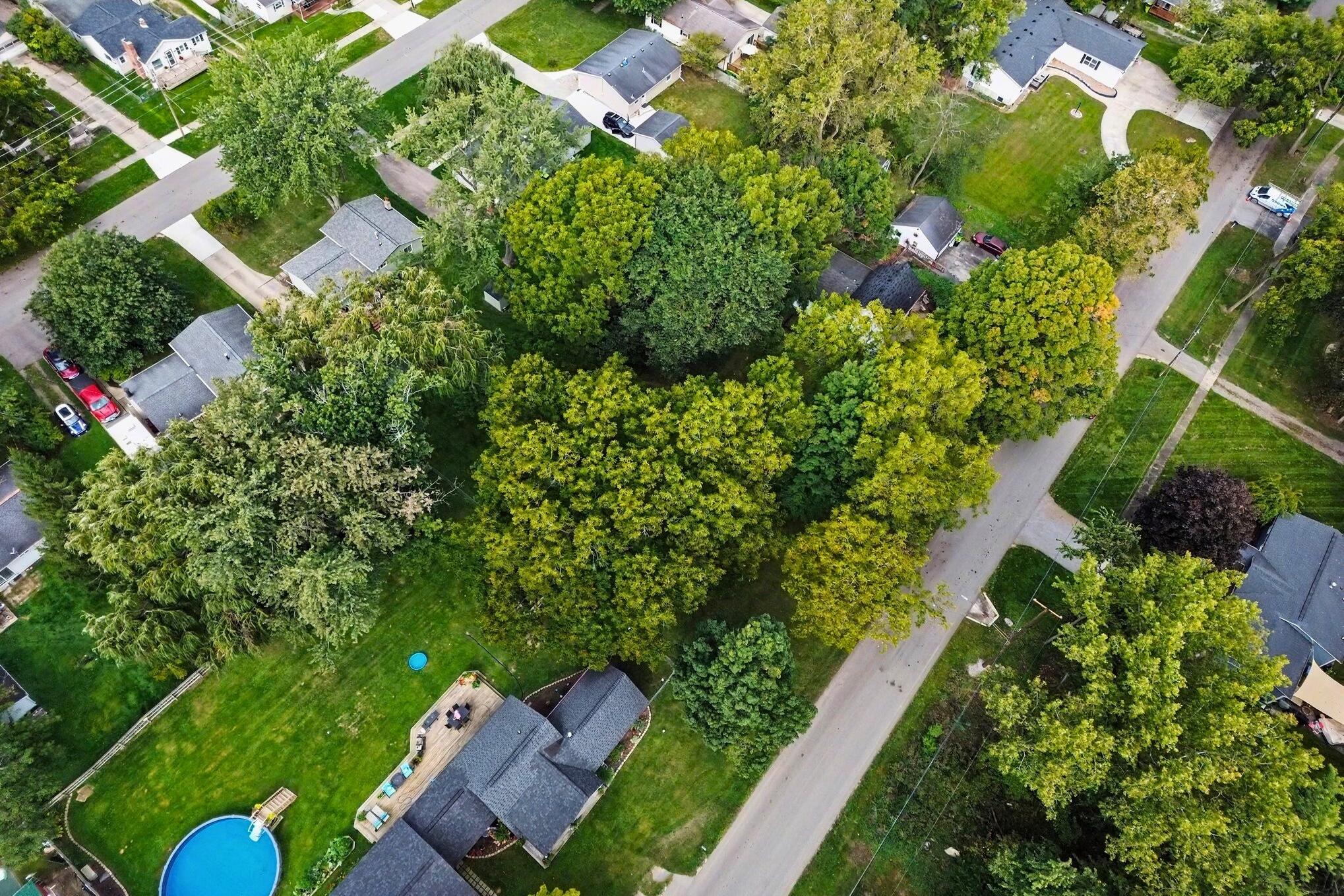 857 N Oak Street Fenton MI 48430