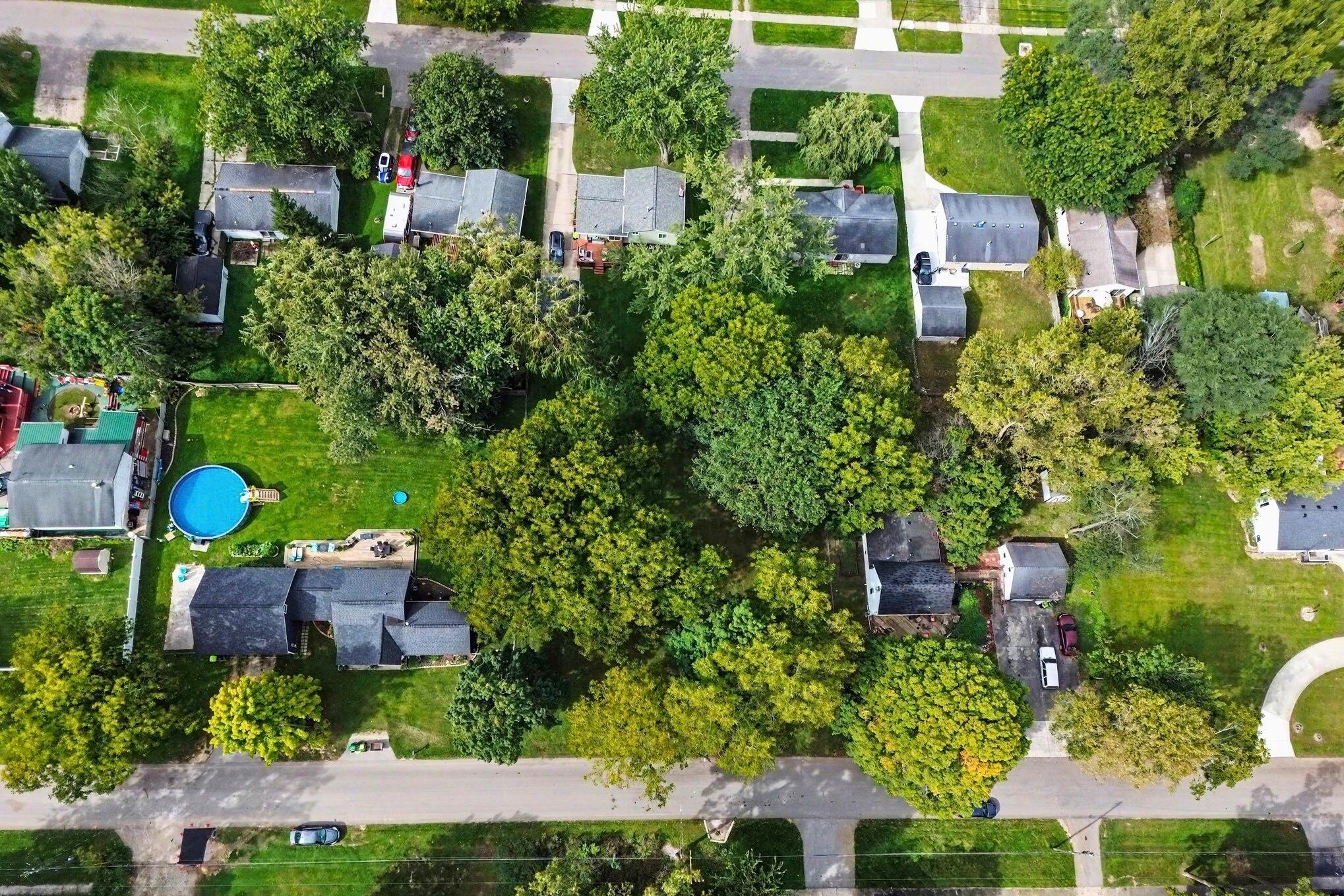 857 N Oak Street Fenton MI 48430