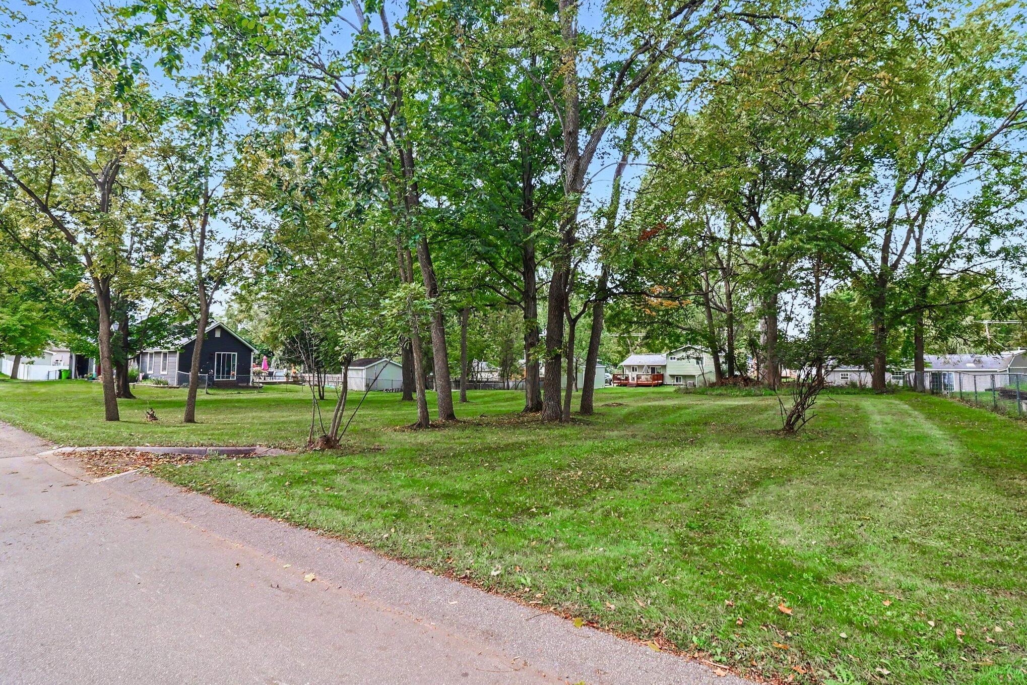 857 N Oak Street Fenton MI 48430