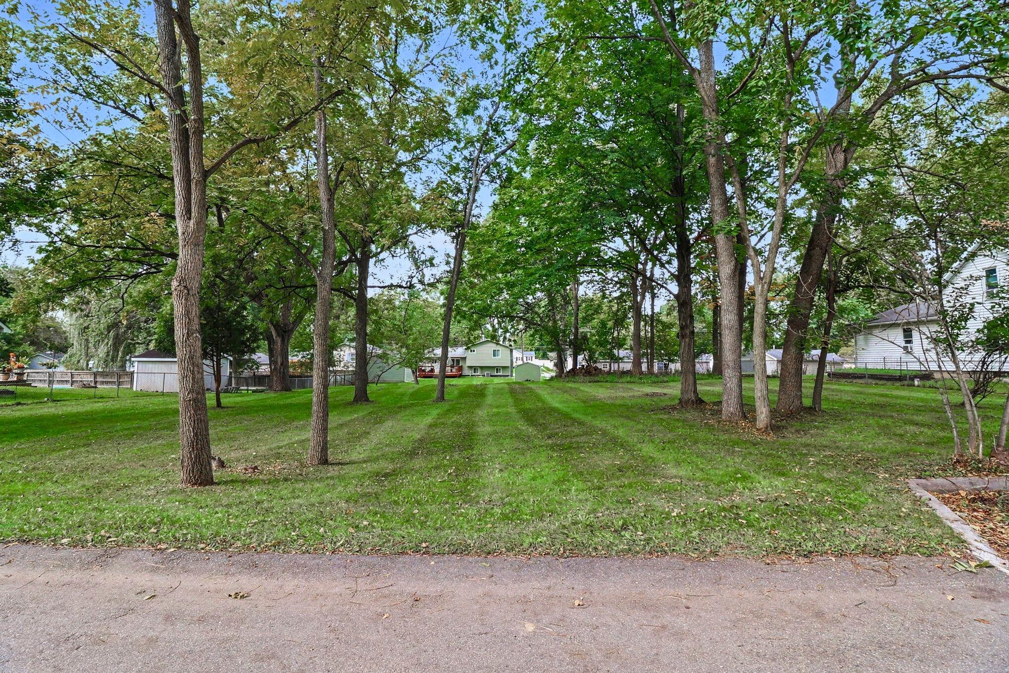 857 N Oak Street Fenton MI 48430