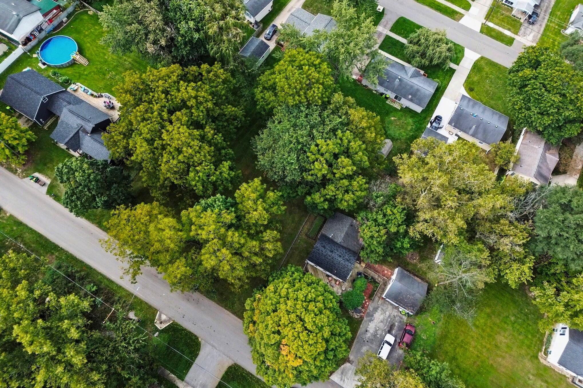 857 N Oak Street Fenton MI 48430