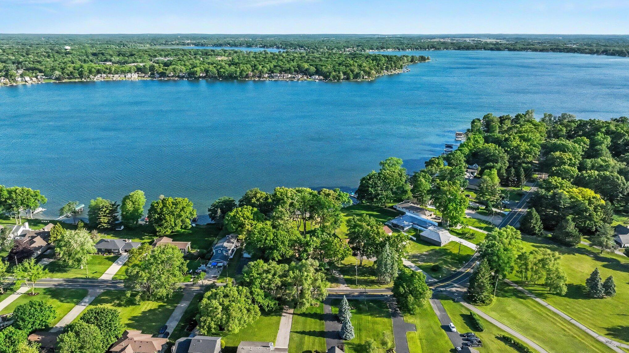 2833 Woodhams Avenue Portage MI 49002