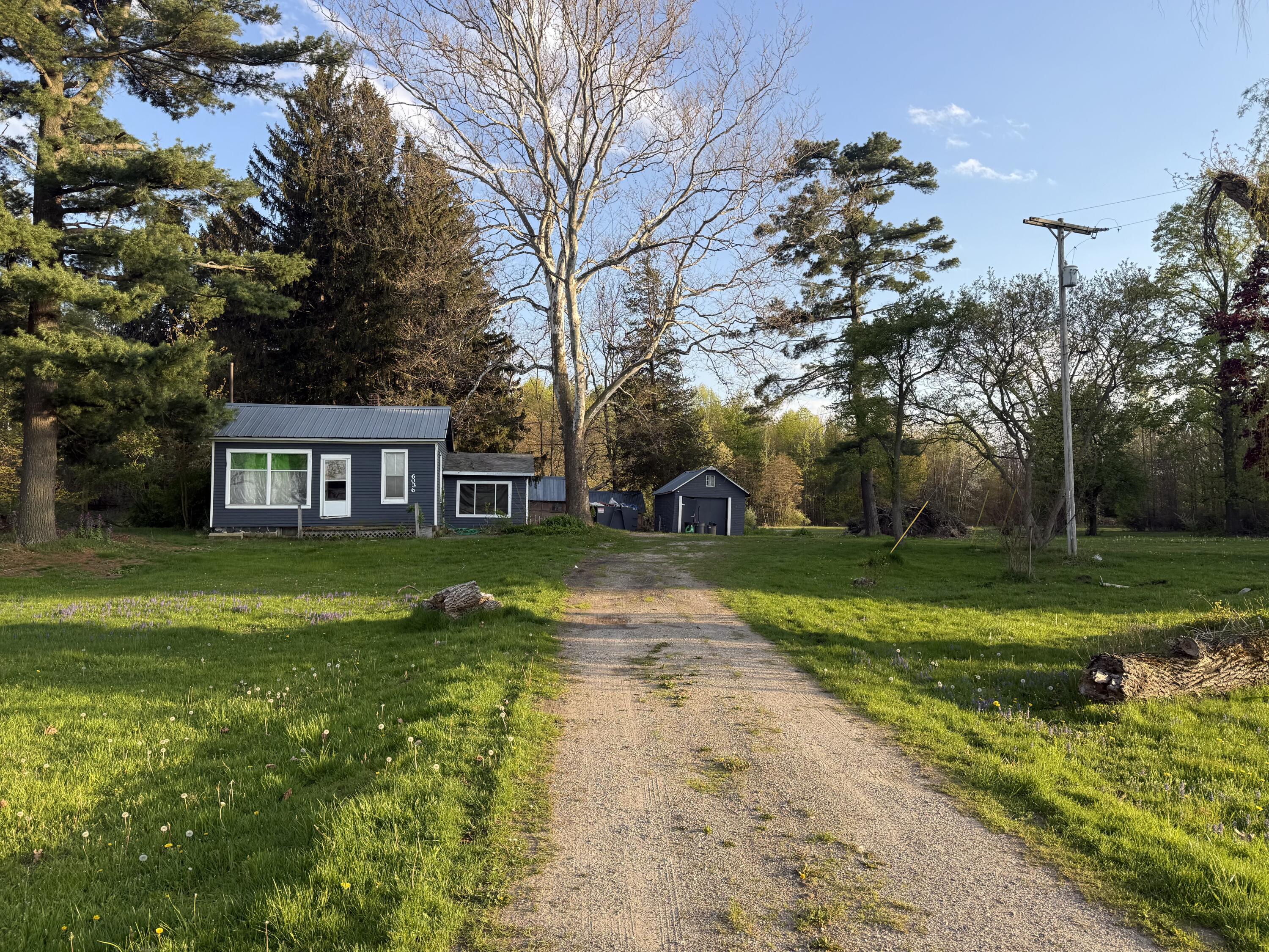 6034 136th Avenue Saugatuck MI 49453
