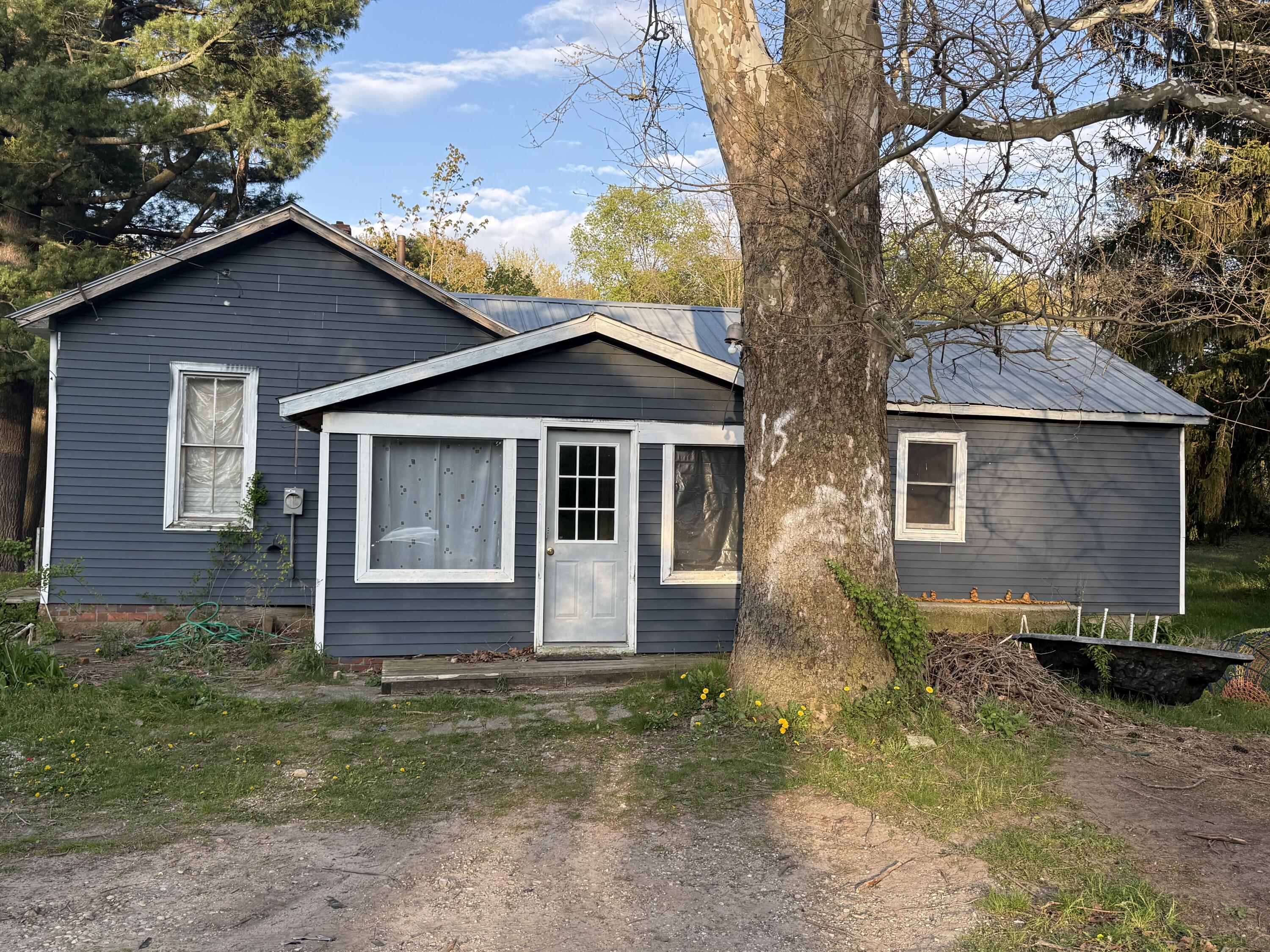 6034 136th Avenue Saugatuck MI 49453