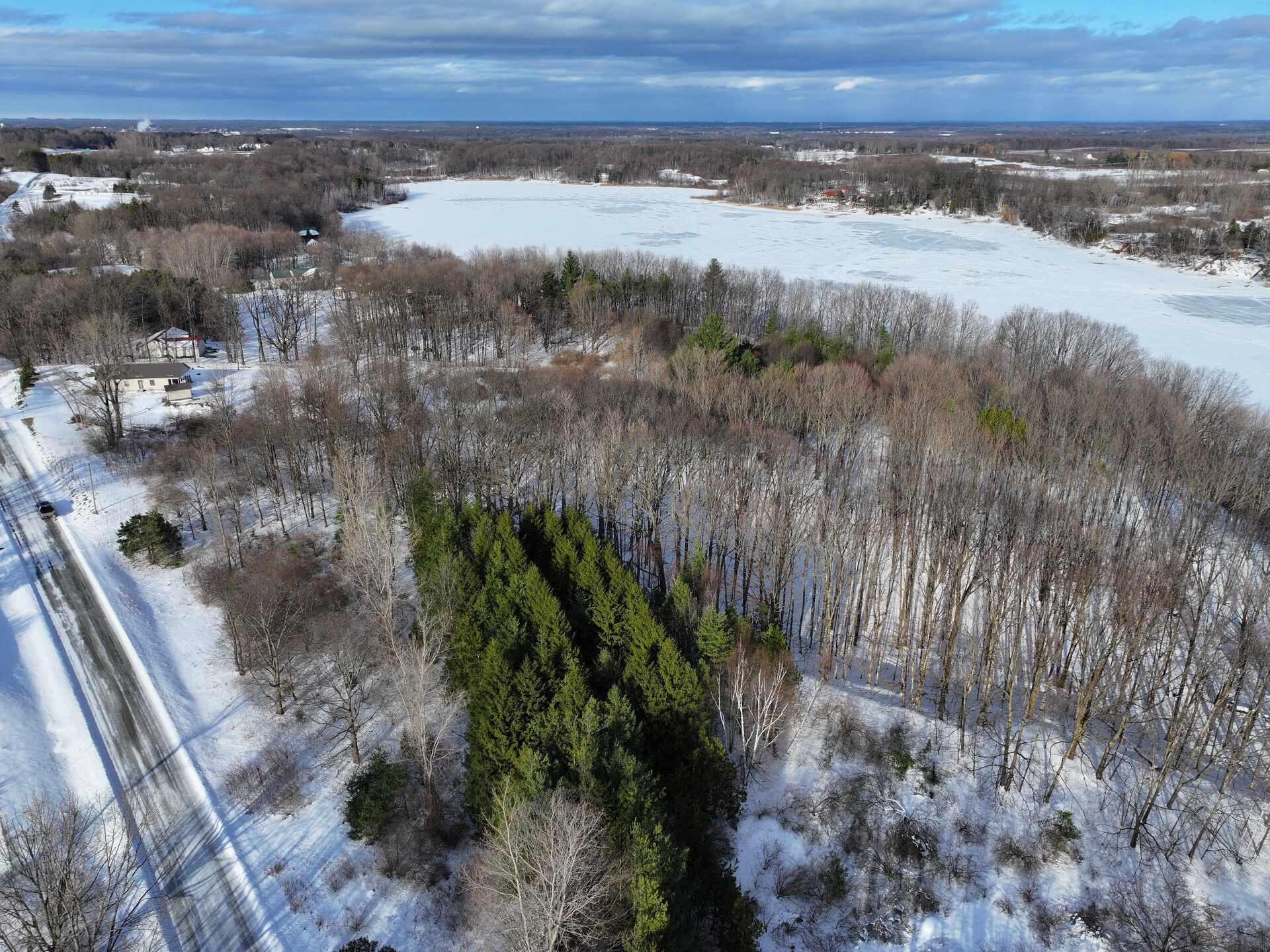 V/l 2.6a Ironwood Drive Ludington MI 49431