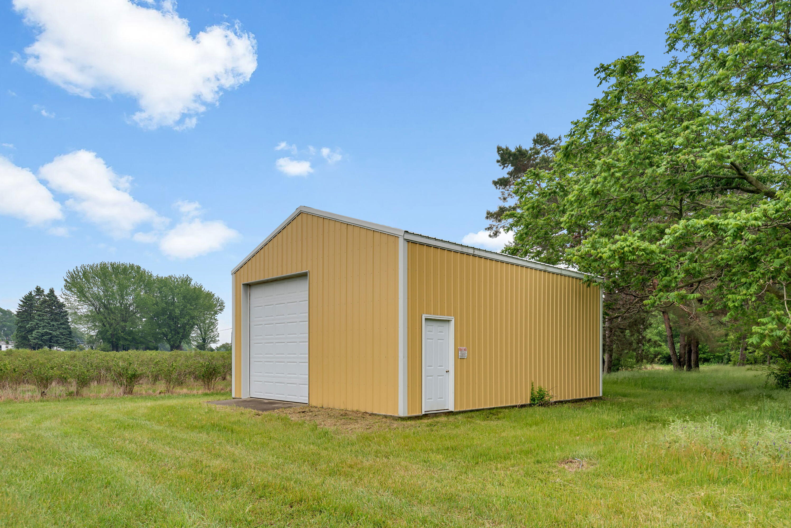 2031 Lynch Road Benton Harbor MI 49022