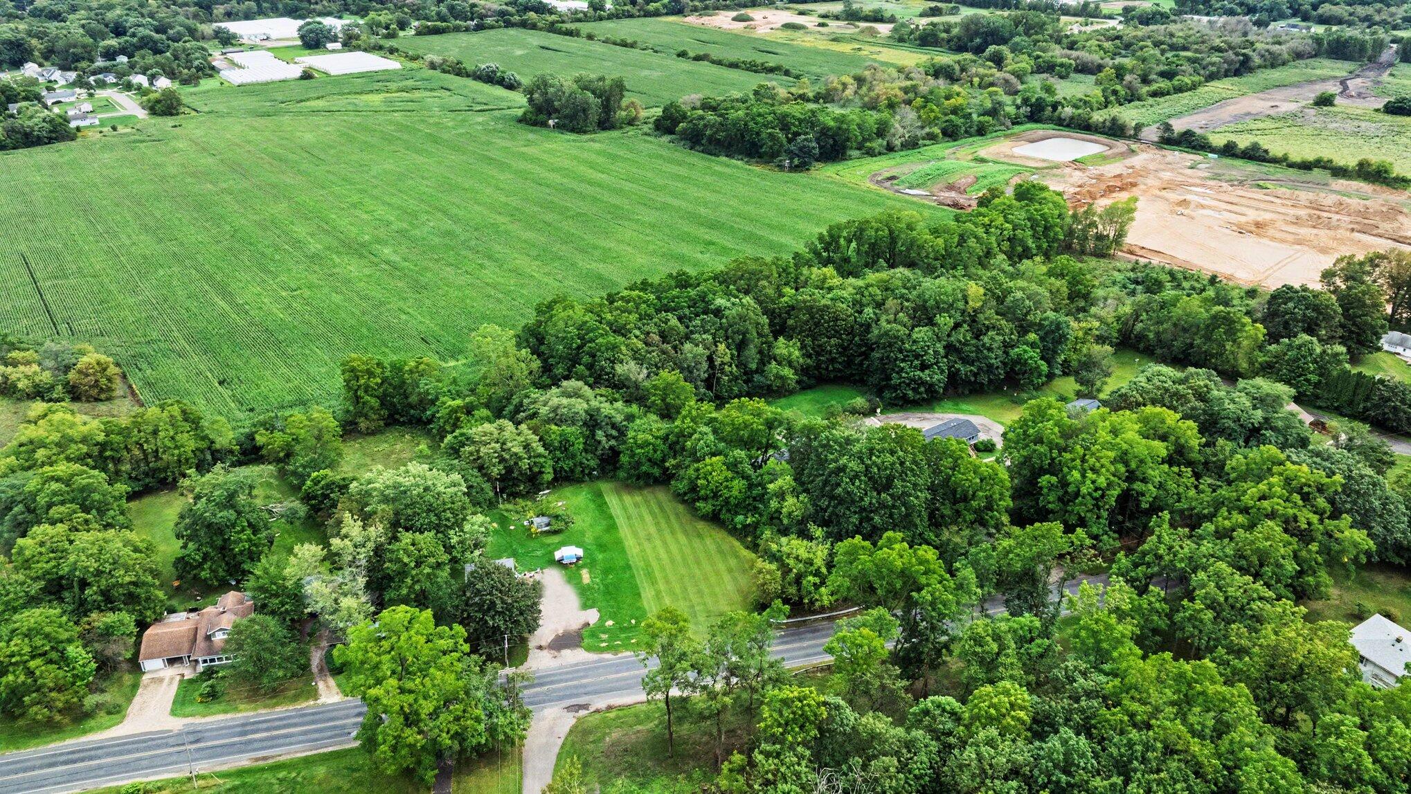 V/l Douglas Avenue Kalamazoo MI 49004