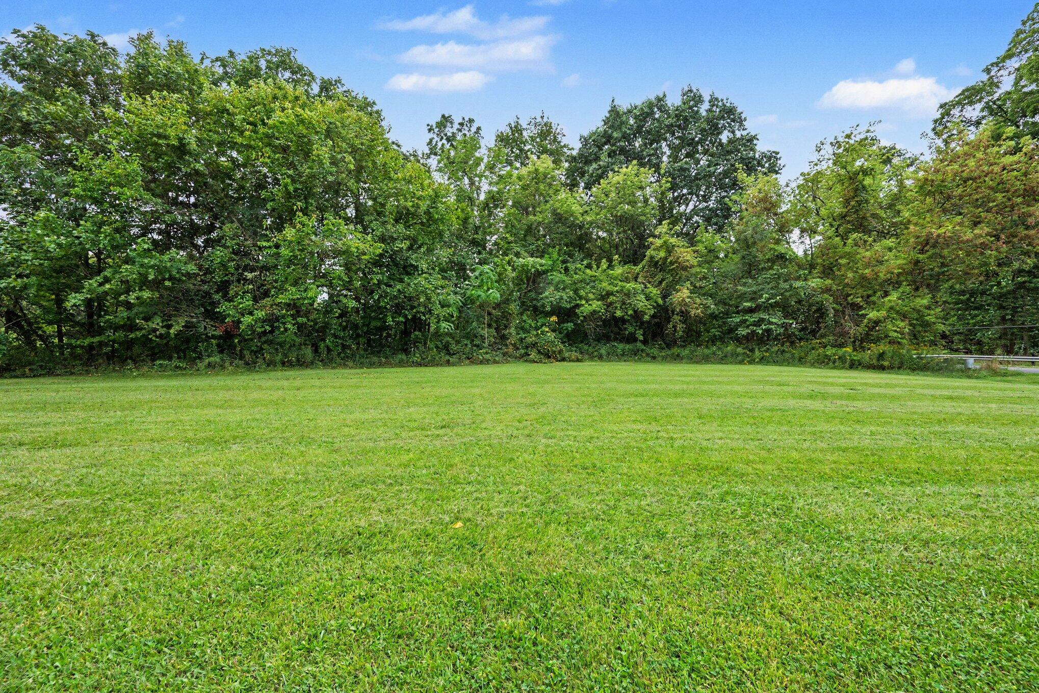 V/l Douglas Avenue Kalamazoo MI 49004