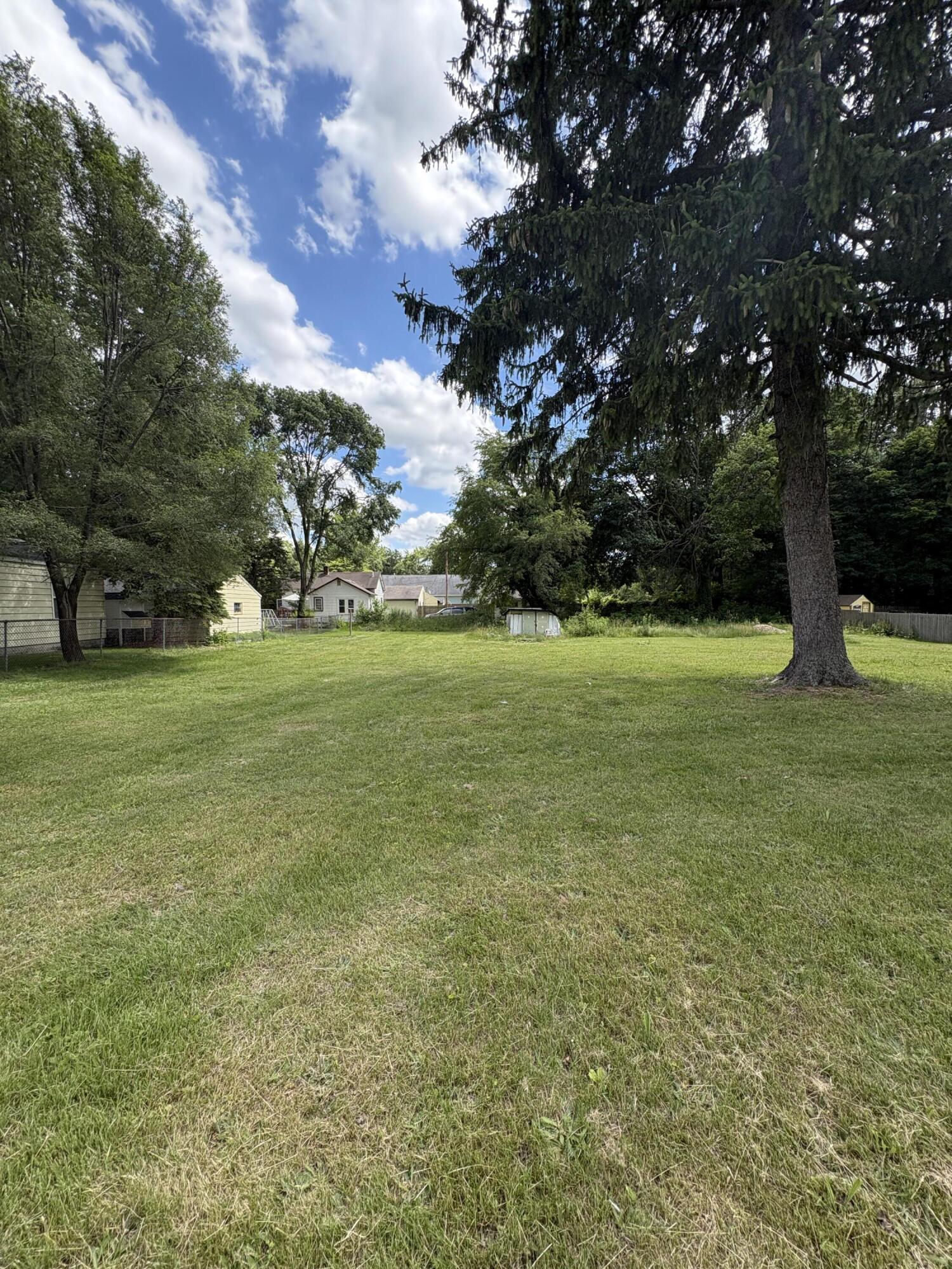284 E Center Street Coloma MI 49038