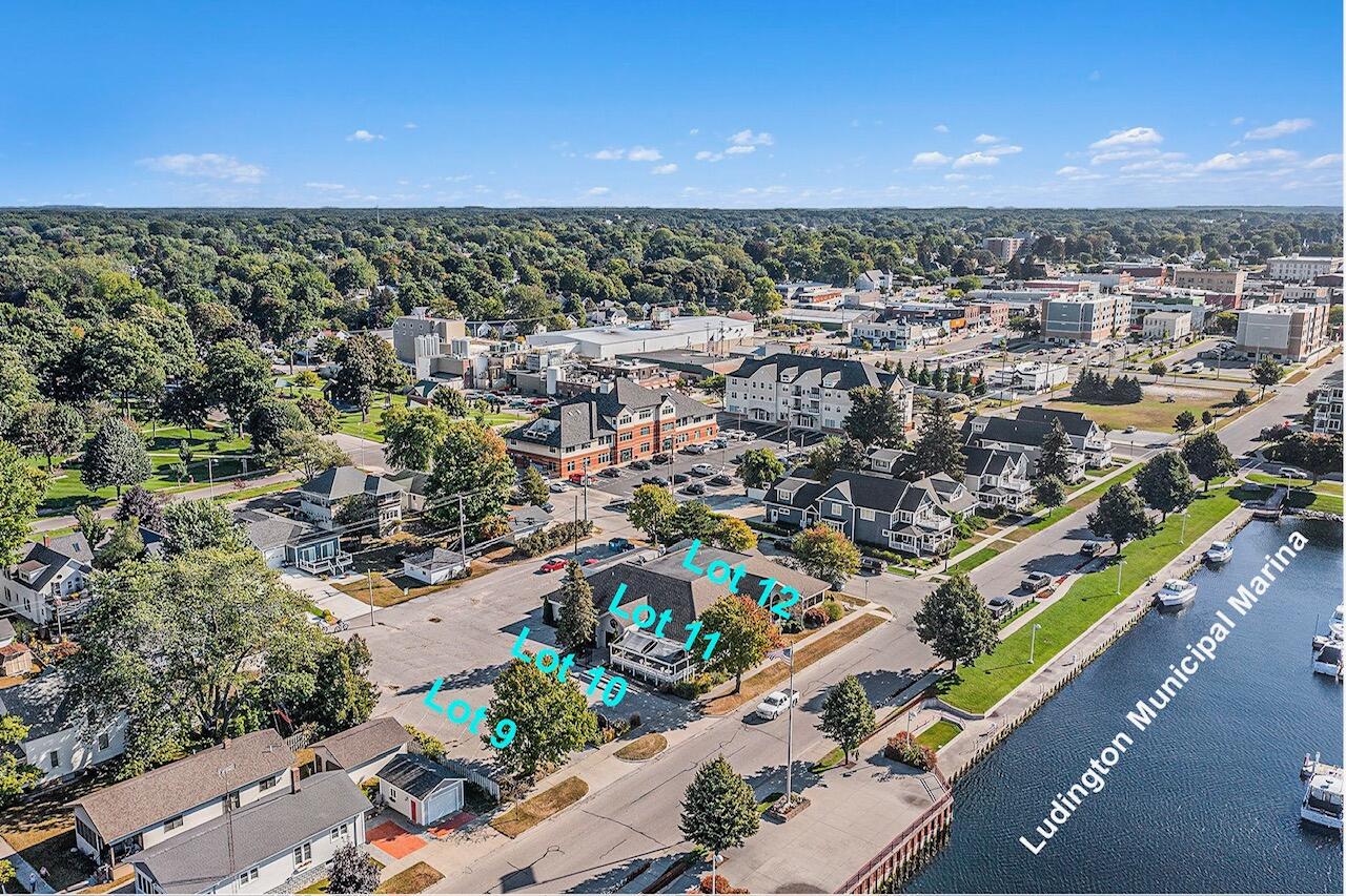502 W Loomis Street Ludington MI 49431