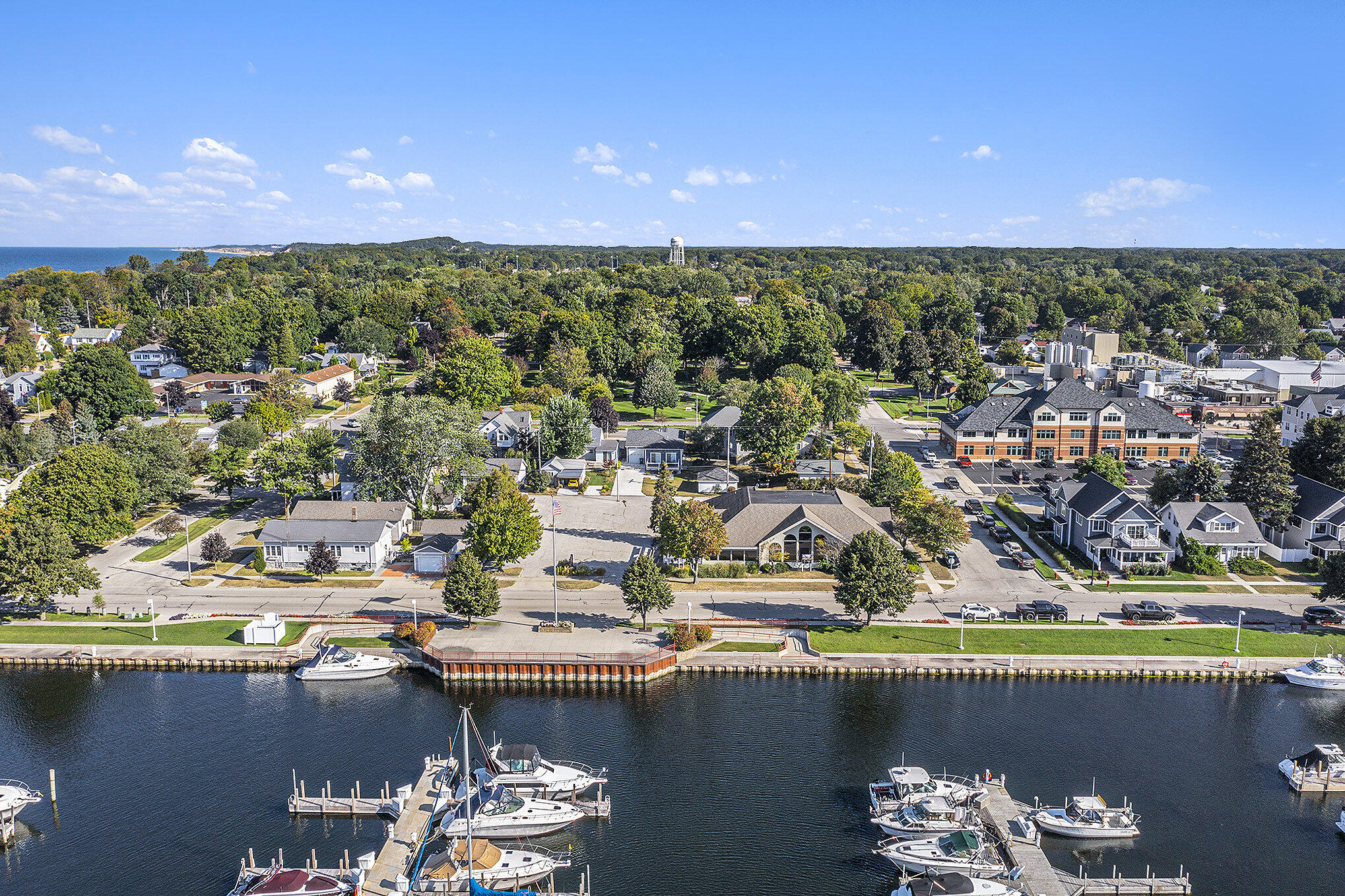502 W Loomis Street Ludington MI 49431