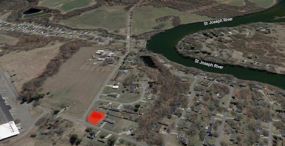 2022 Pipestone Road Benton Harbor MI 49022