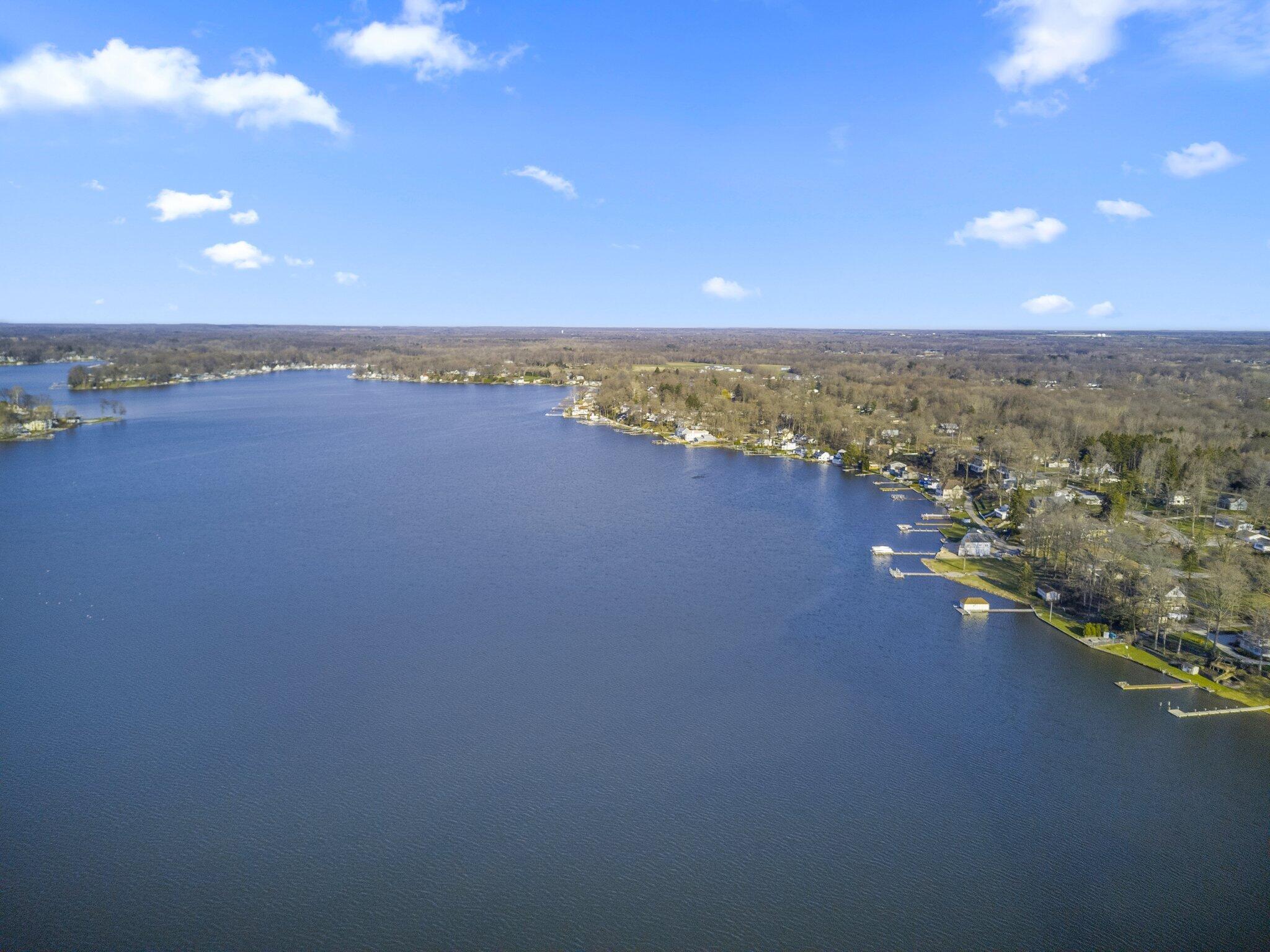 5586 Paw Paw Lake Road Coloma MI 49038